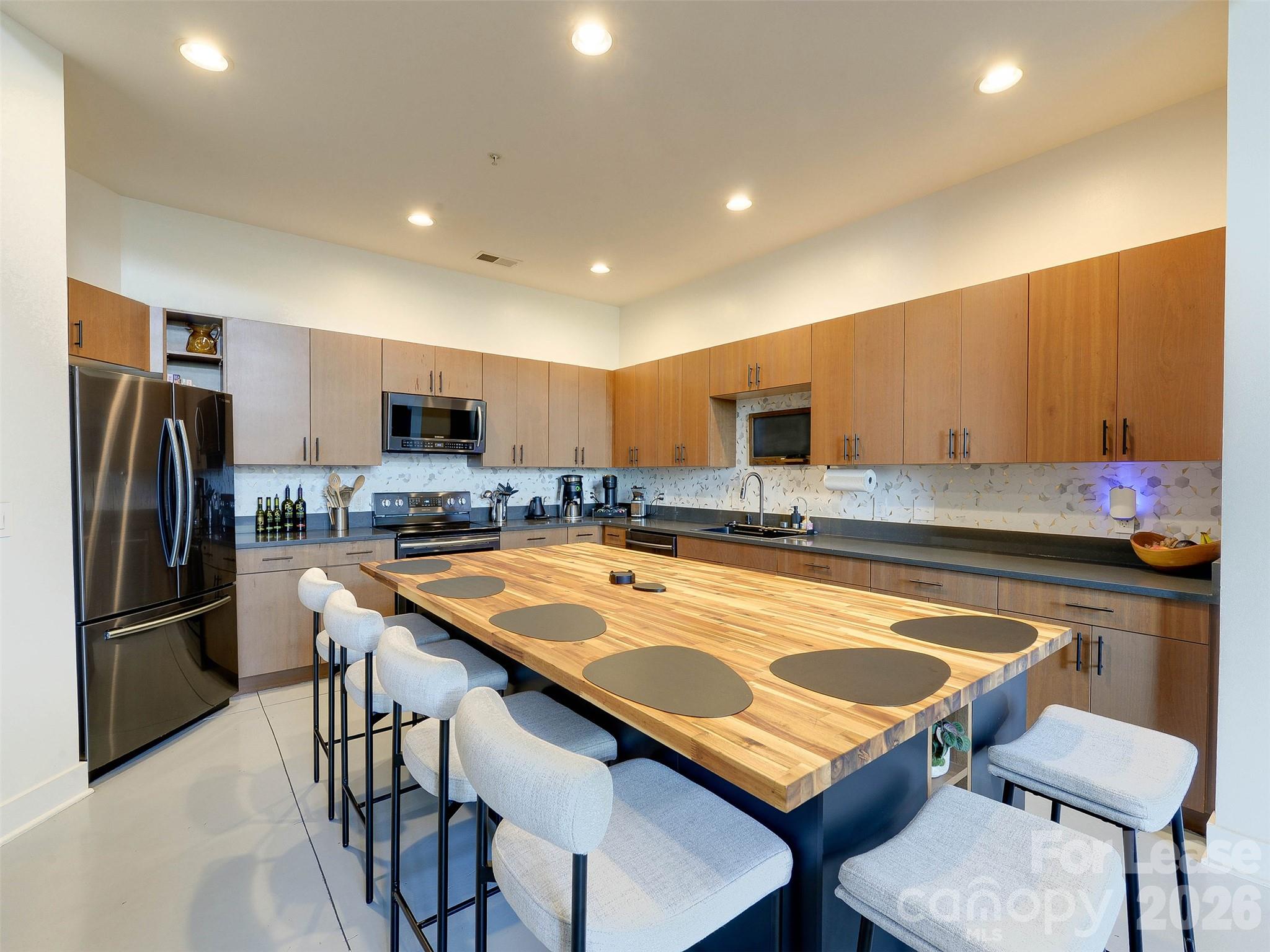 935 Westmere Avenue Property Photo 11