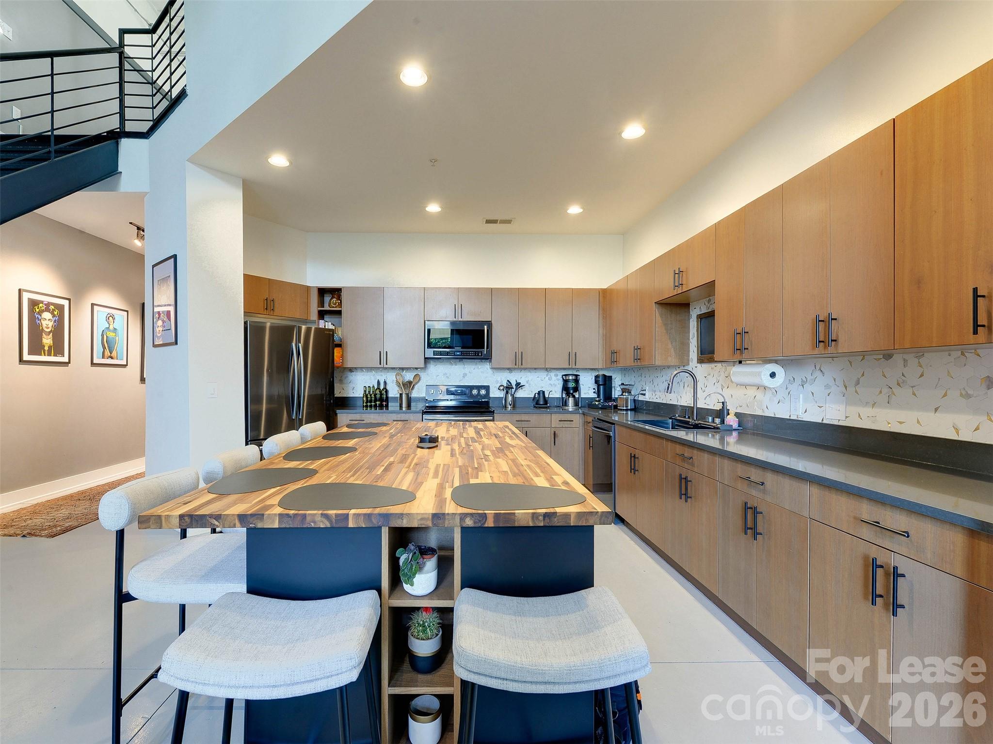 935 Westmere Avenue Property Photo 12