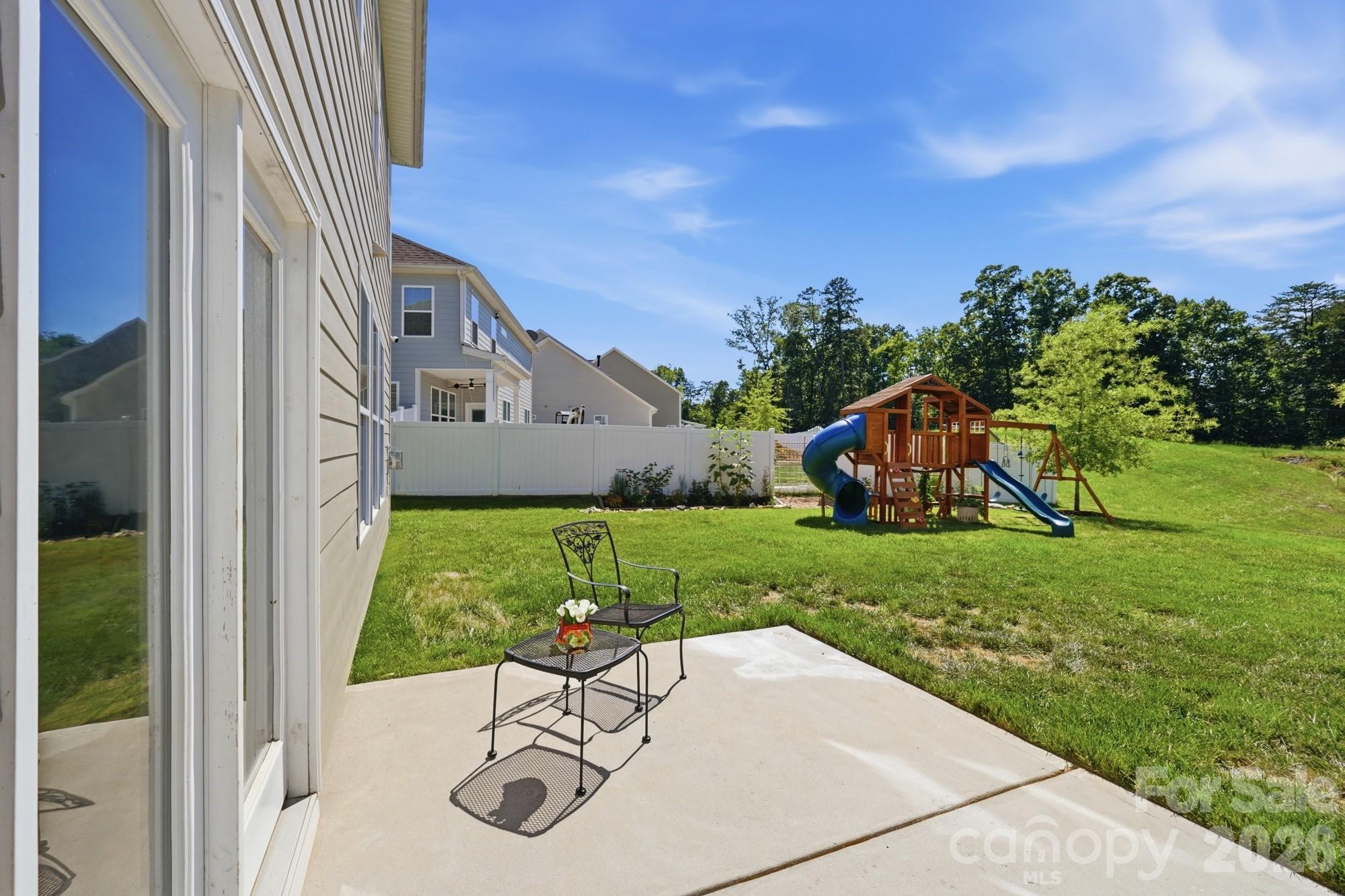 2431 Napa Terrace Property Photo 7