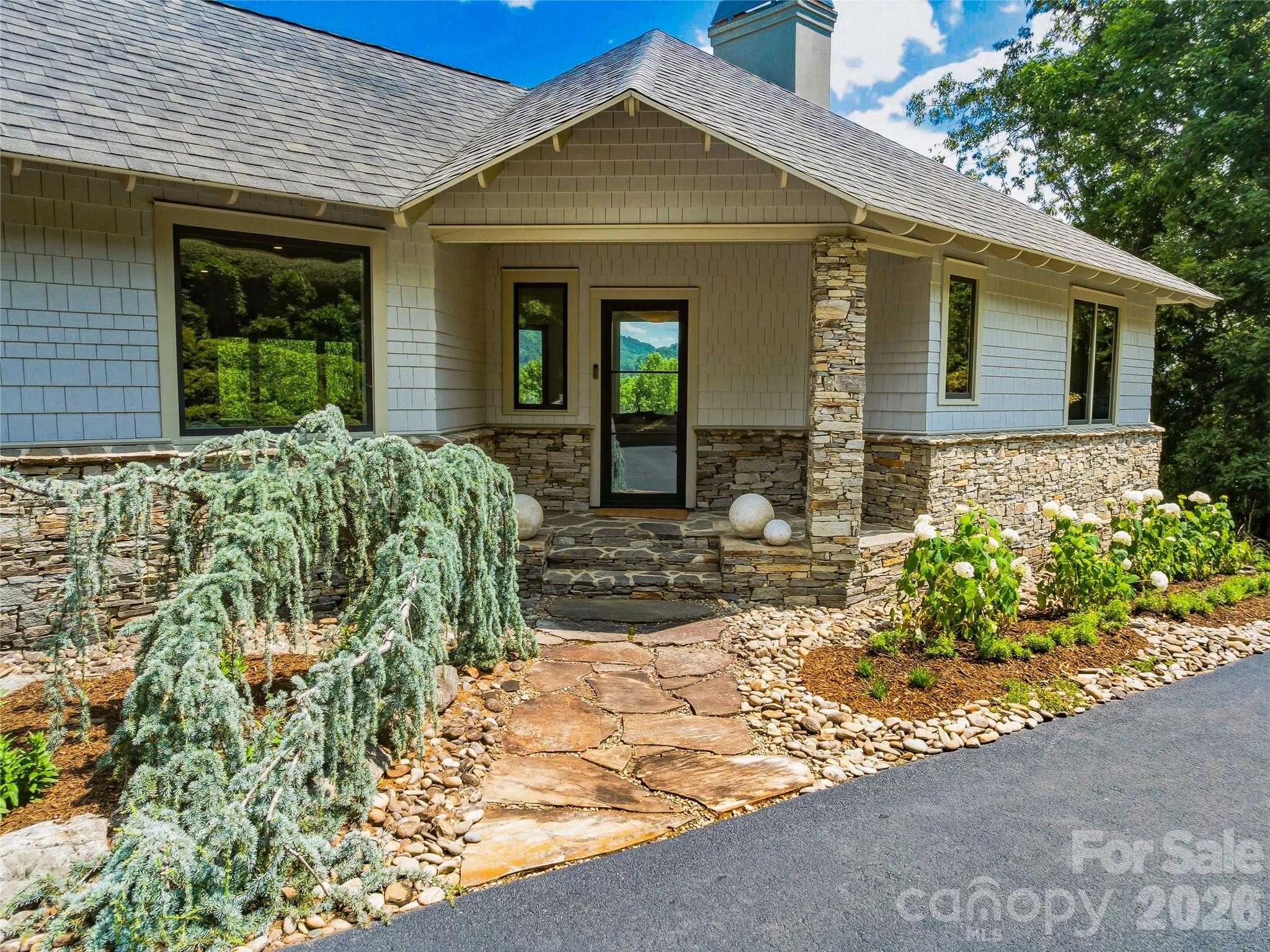 47 Garland Drive Property Photo 2