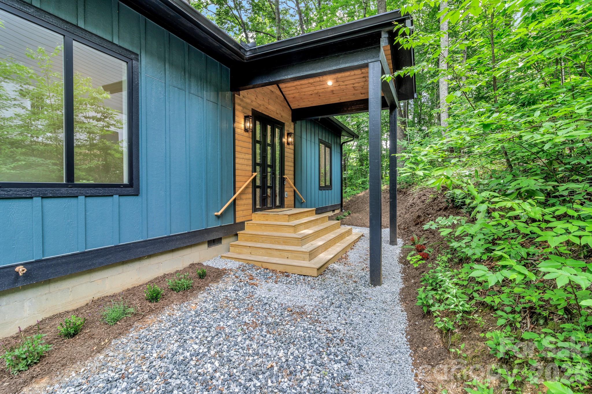 50 Sleeping Bear Ridge Property Photo 2