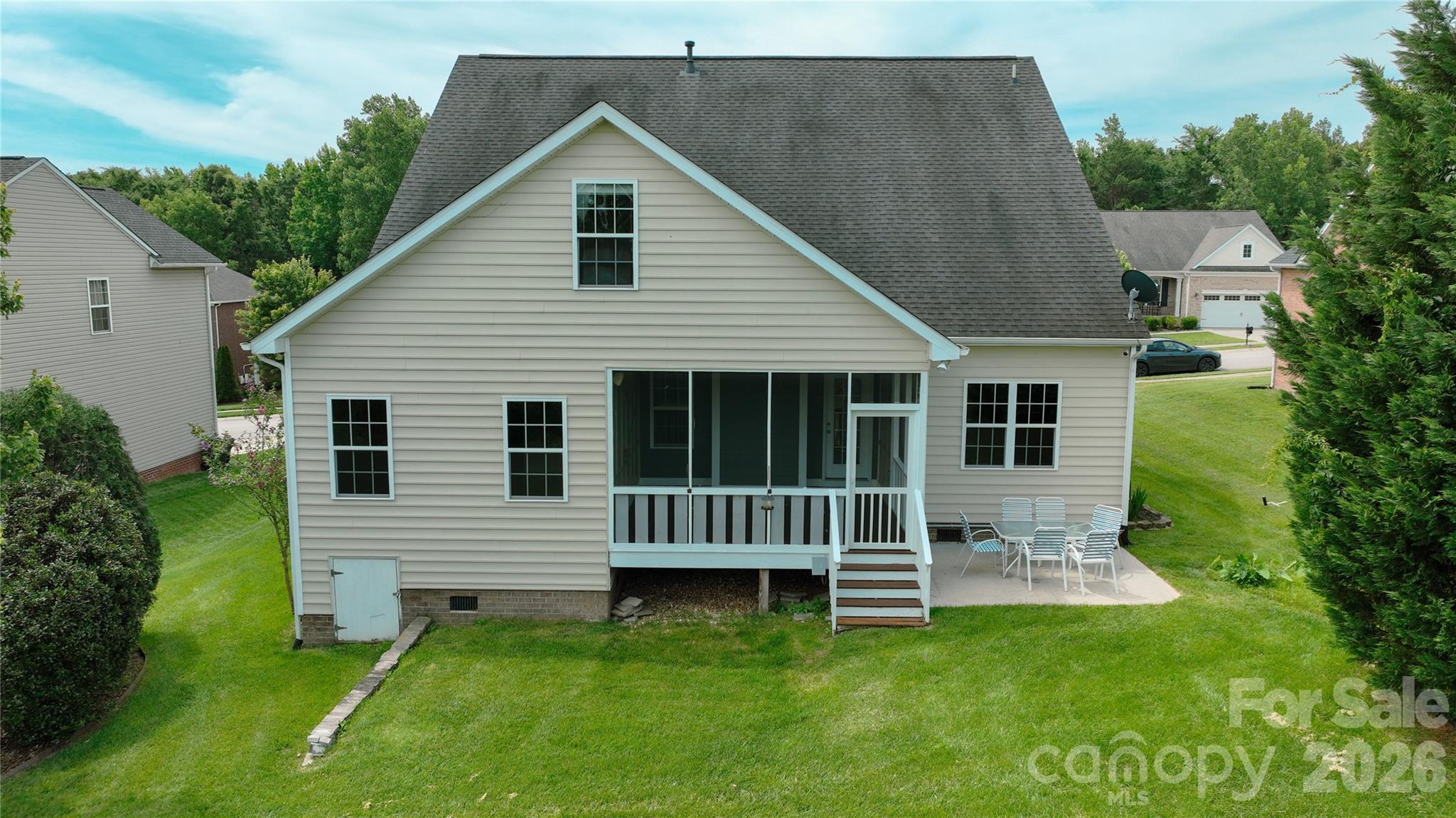 5184 Norway Lane Property Photo 2