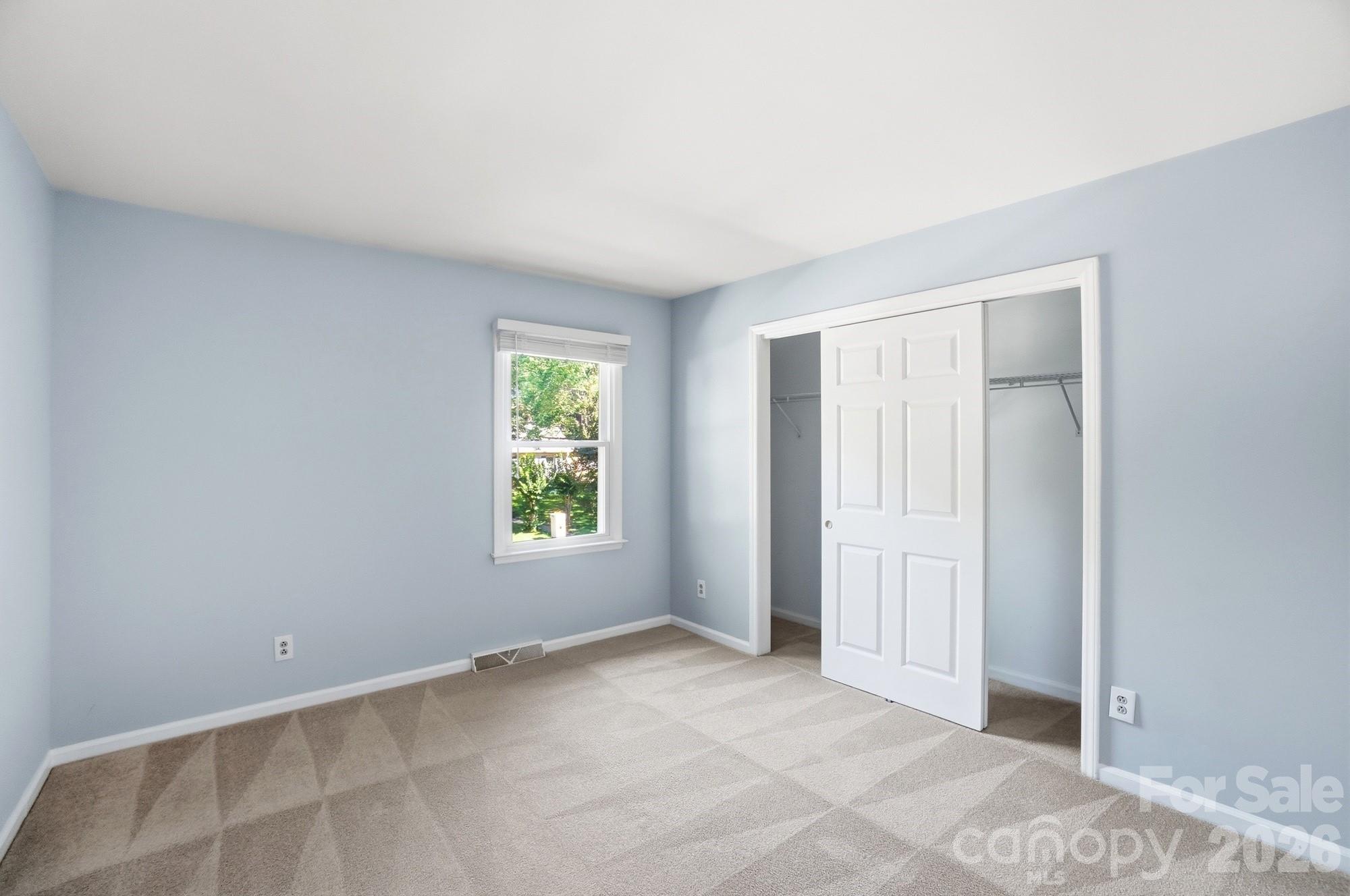 723 Walnut Point Drive Property Photo 32