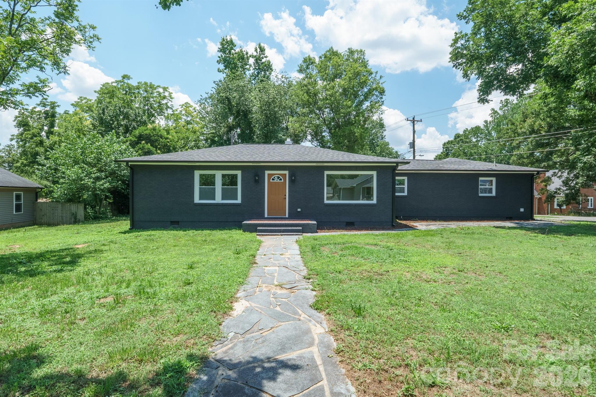 841 Murphy Street Property Photo 1