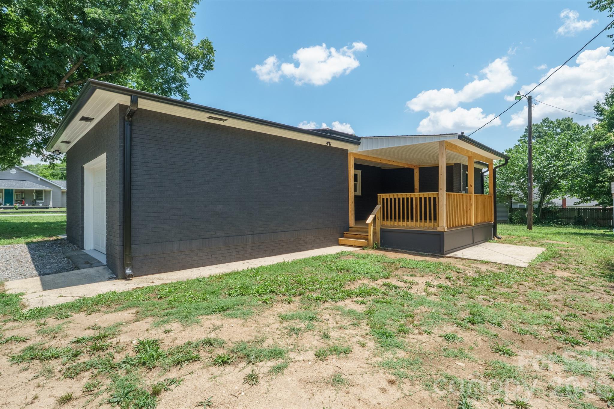 841 Murphy Street Property Photo 5