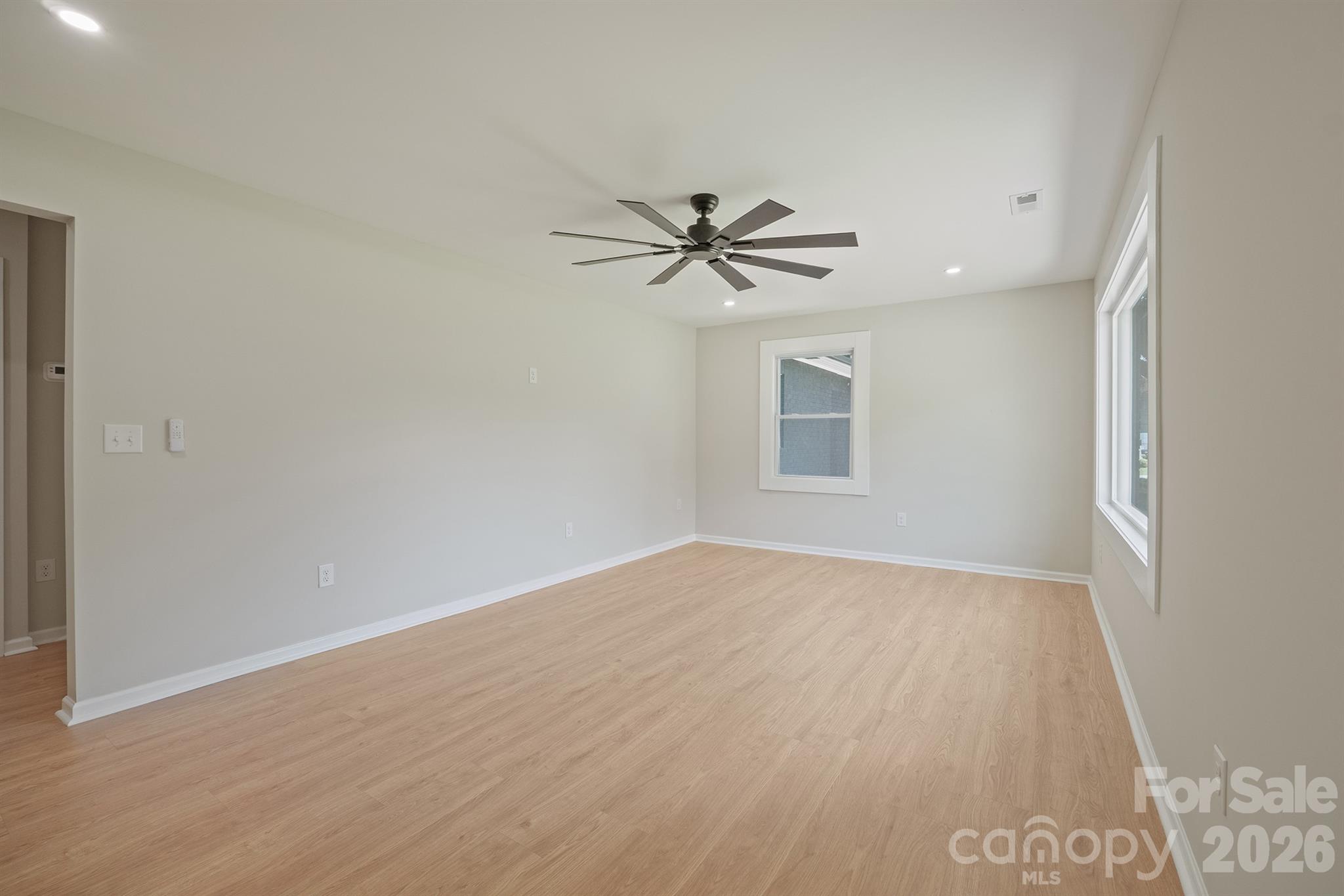 841 Murphy Street Property Photo 10