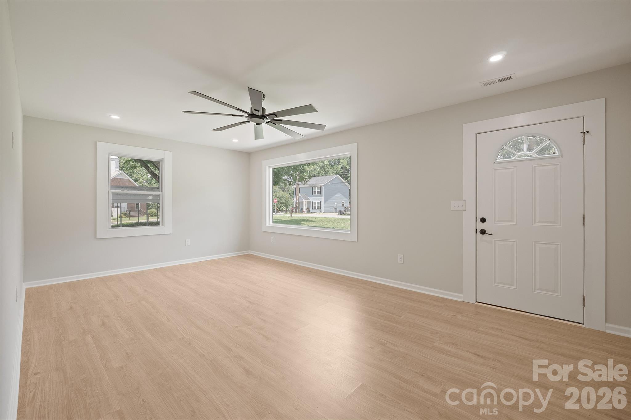 841 Murphy Street Property Photo 11