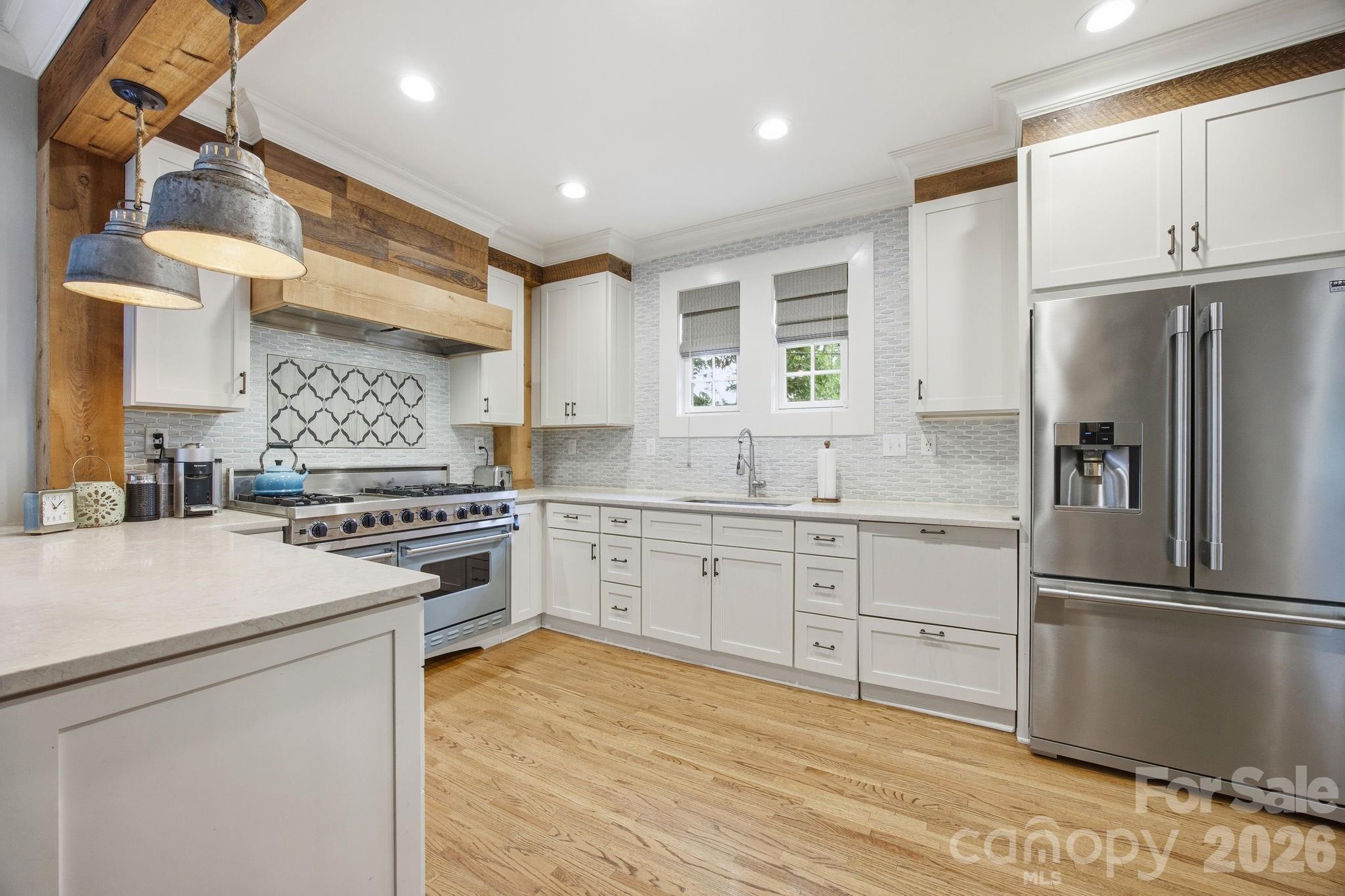 1726 S Mint Street Property Photo 4