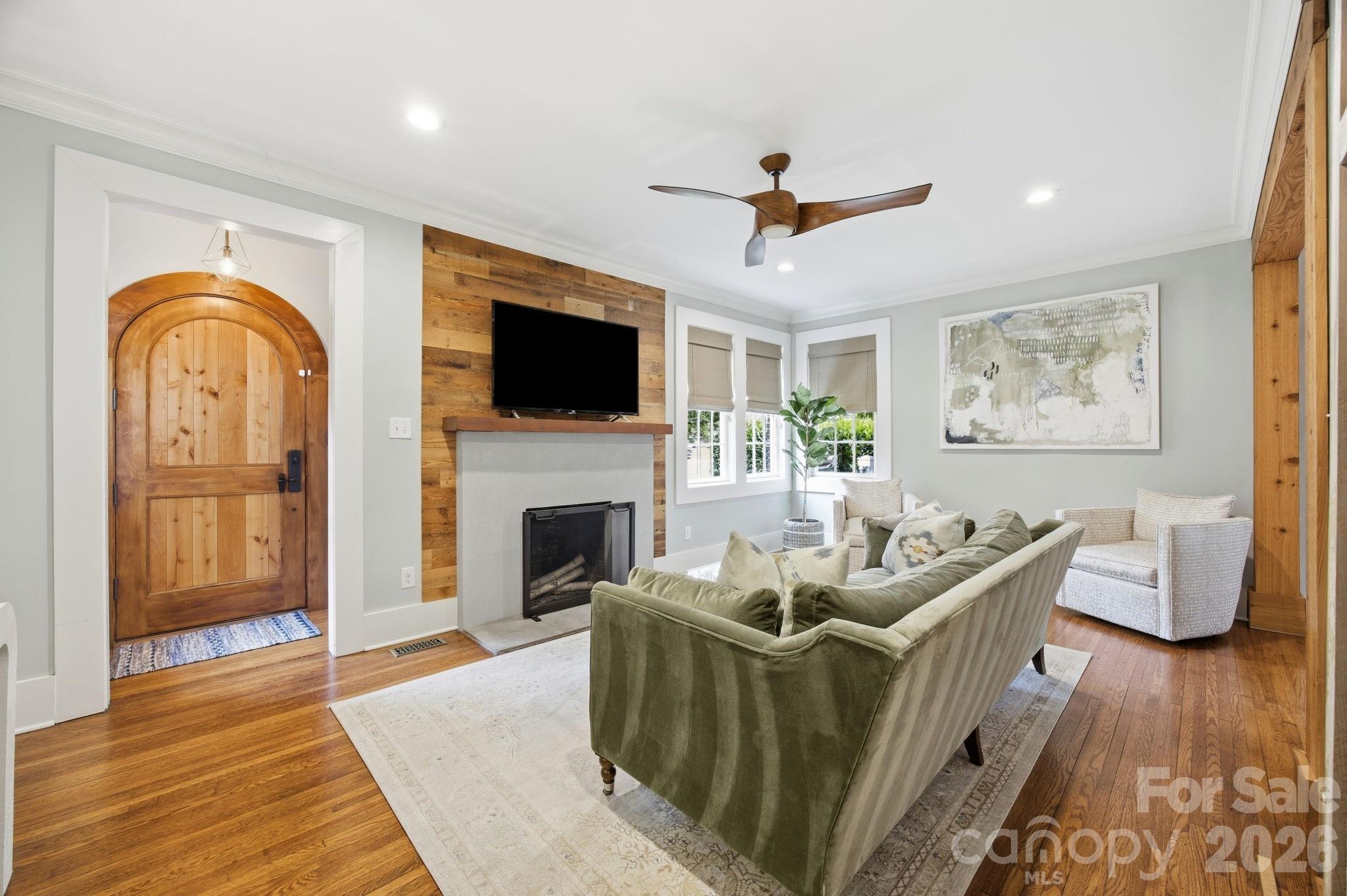 1726 S Mint Street Property Photo 11