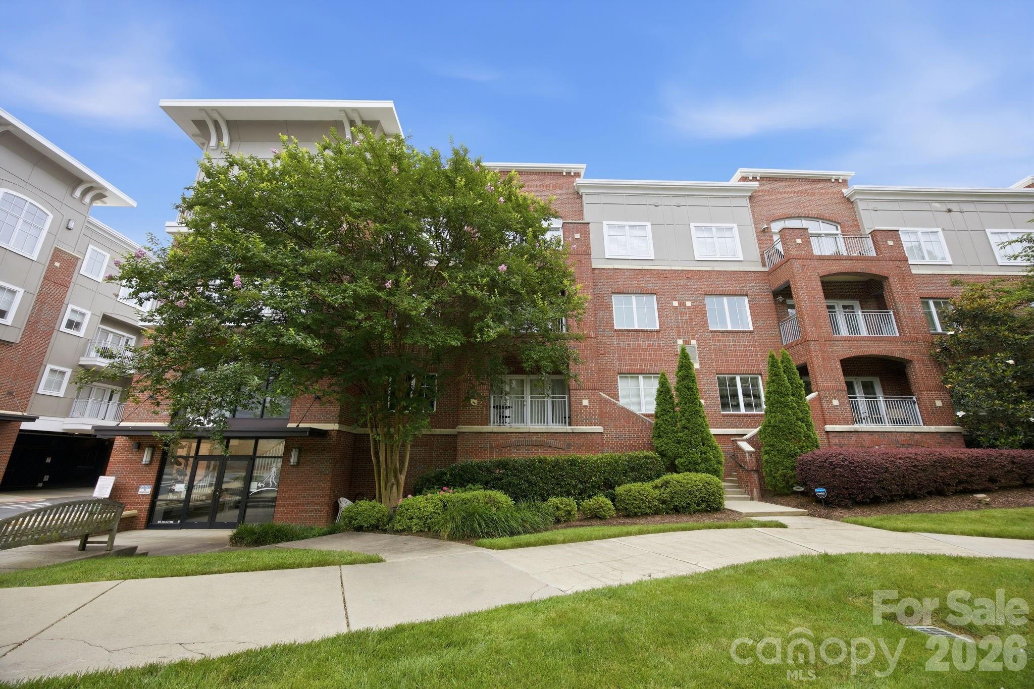 1903 Kenilworth Avenue 203a Property Photo 2