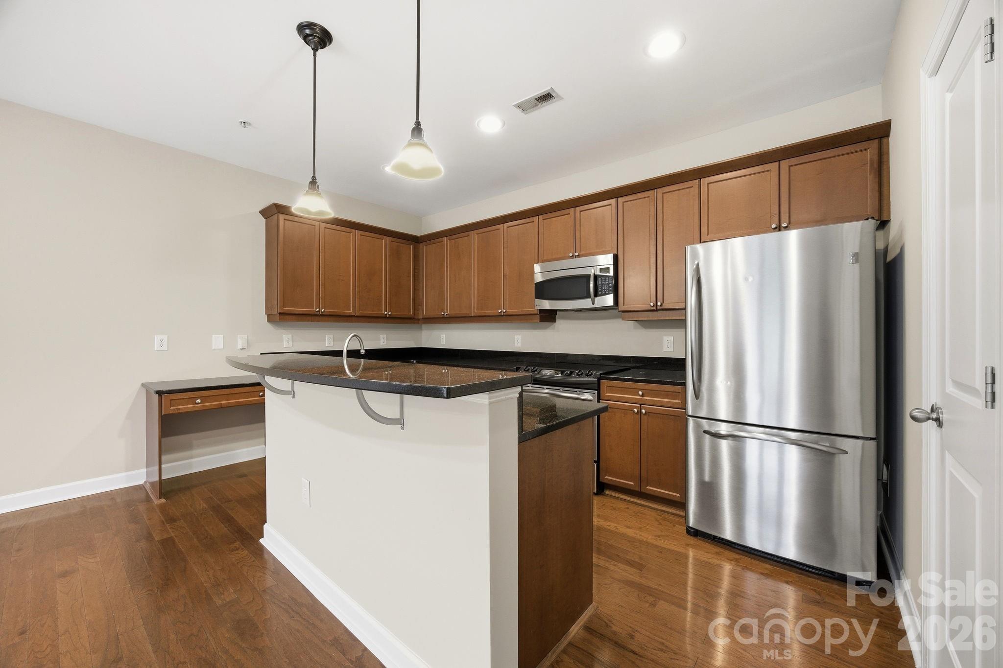 1903 Kenilworth Avenue 203a Property Photo 7