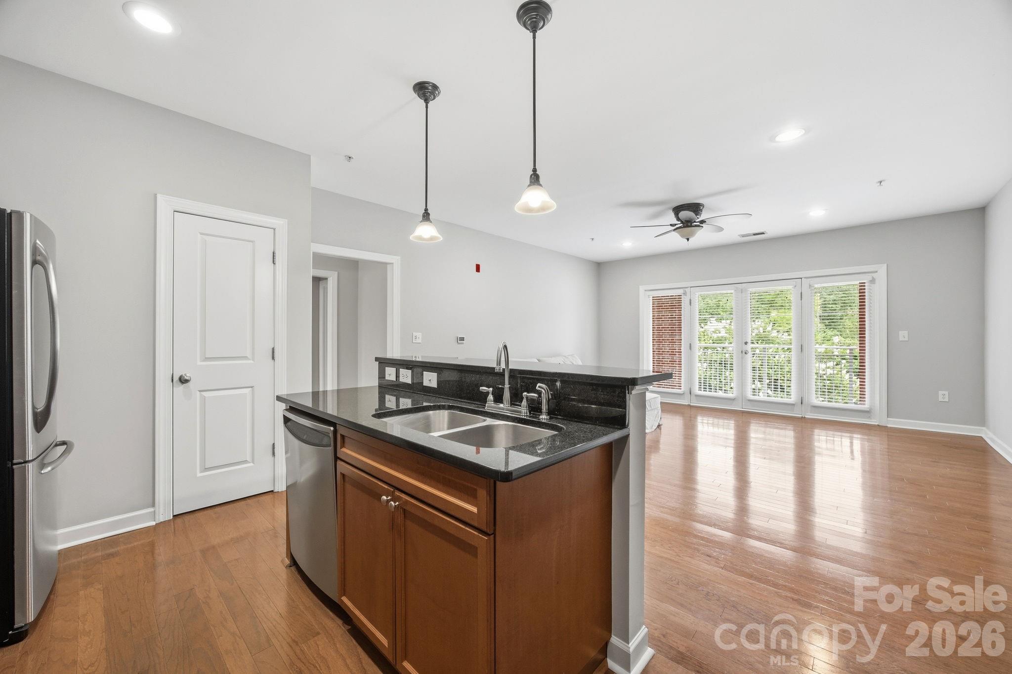 1903 Kenilworth Avenue 203a Property Photo 9