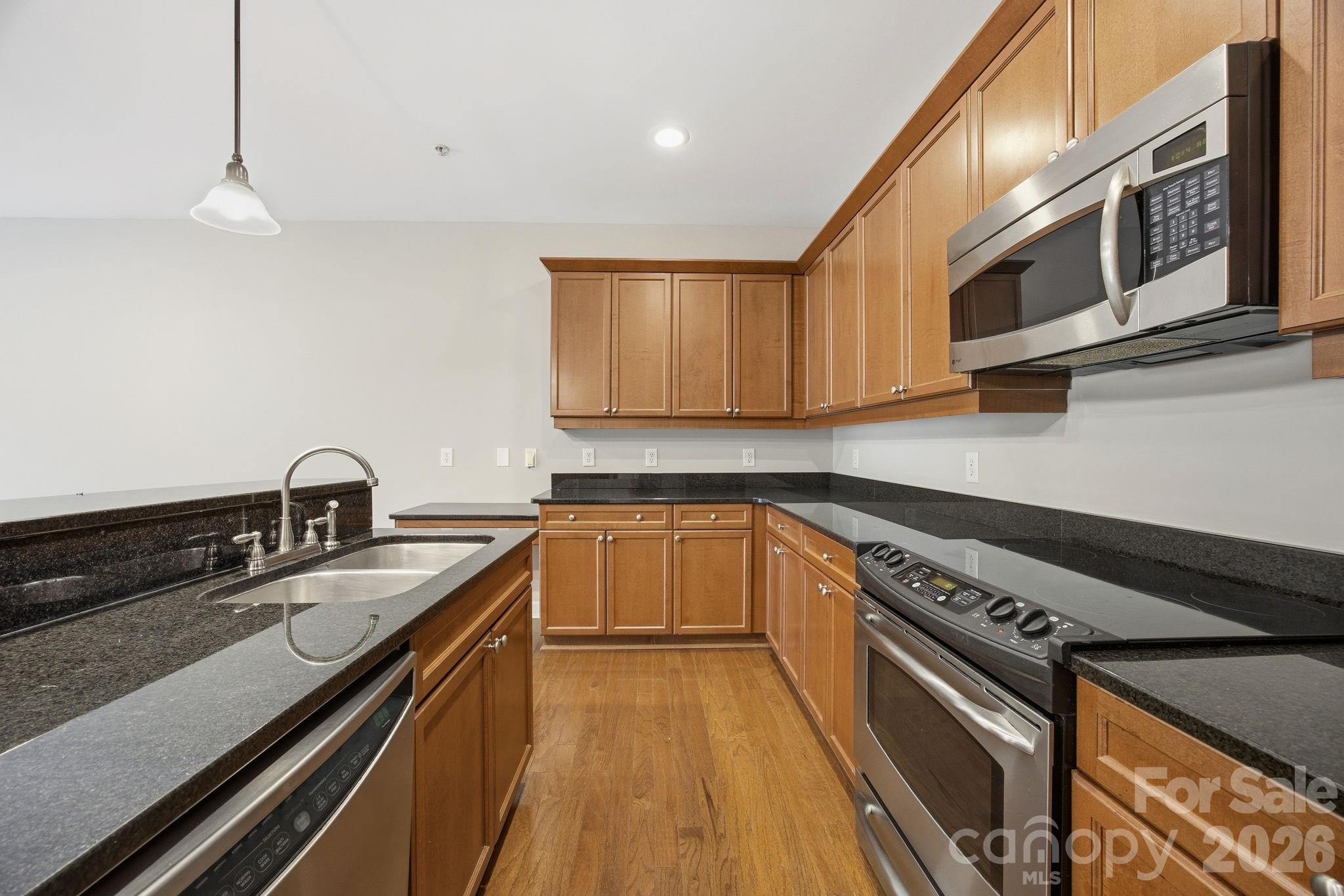 1903 Kenilworth Avenue 203a Property Photo 10