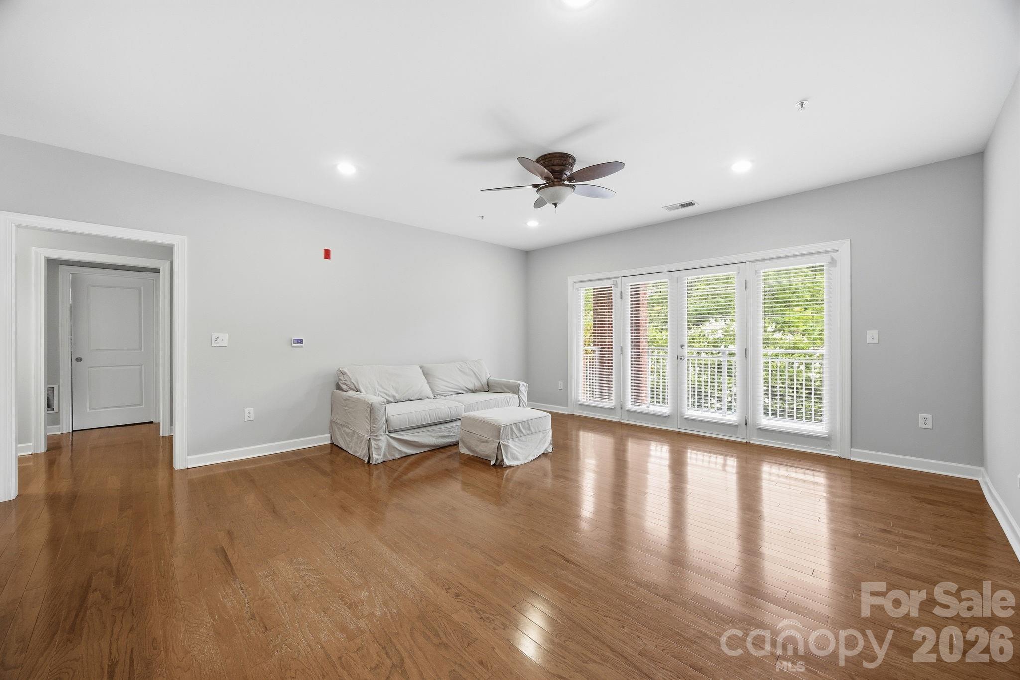 1903 Kenilworth Avenue 203a Property Photo 13