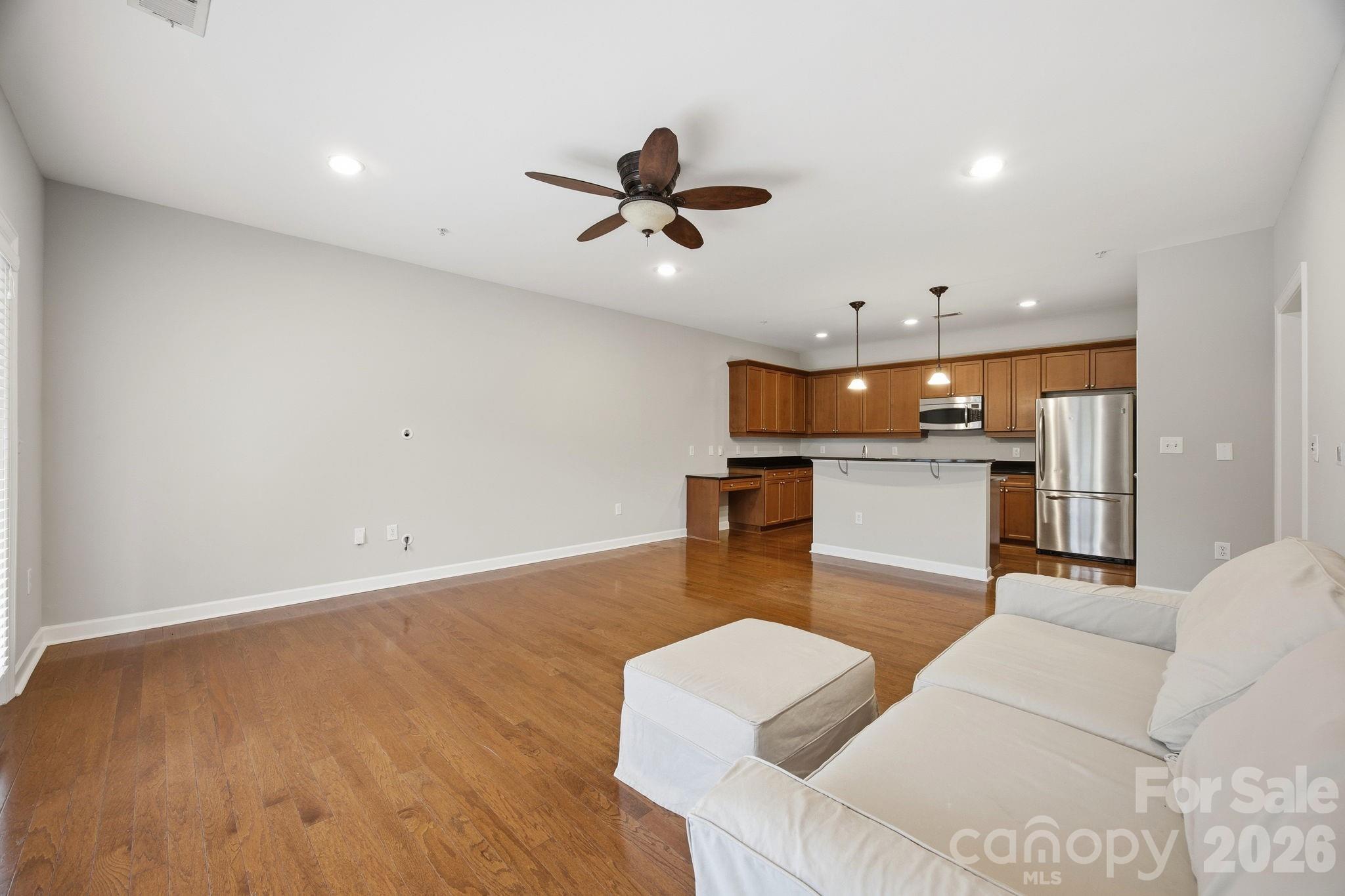 1903 Kenilworth Avenue 203a Property Photo 15