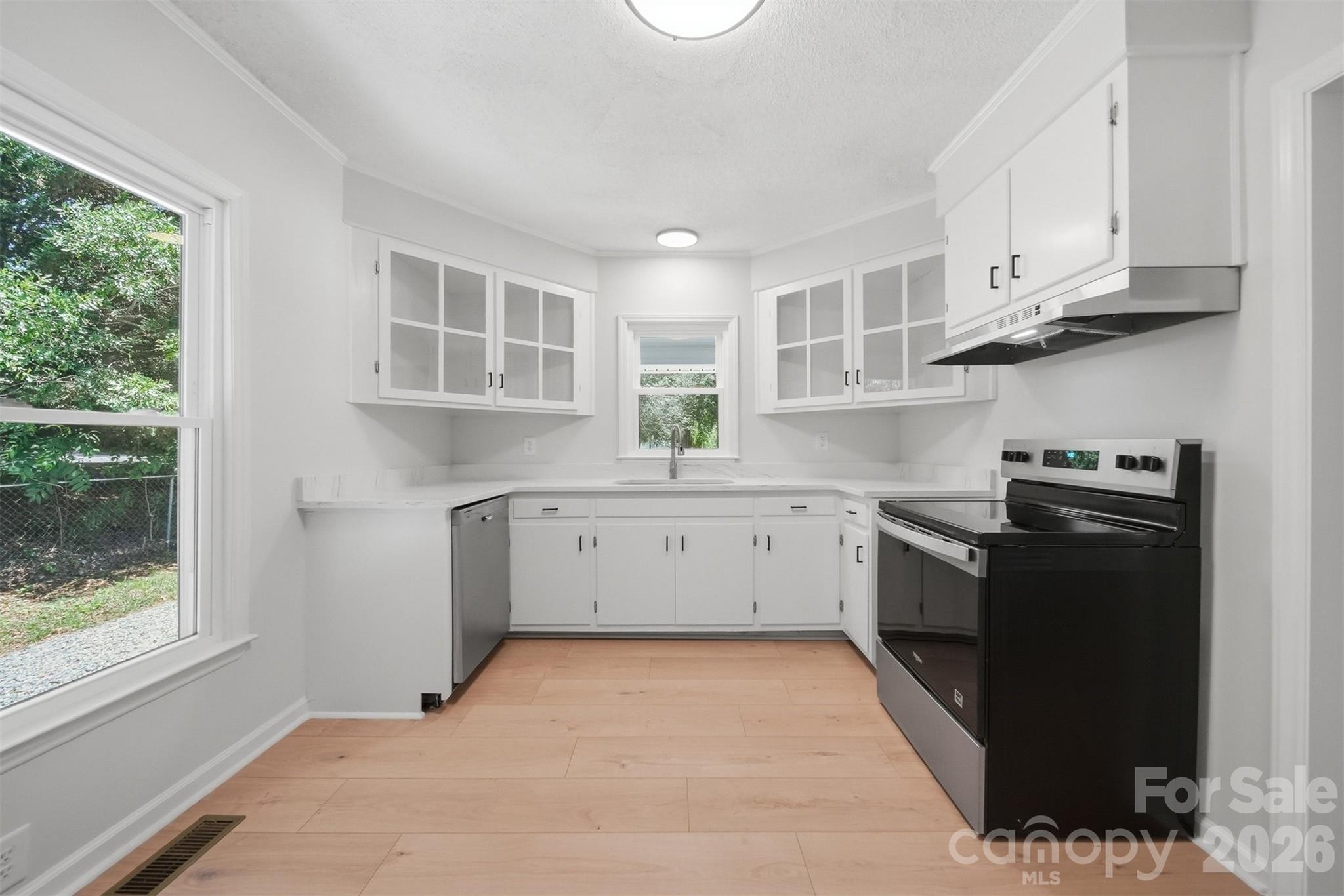 1303 S Sterling Street Property Photo 10