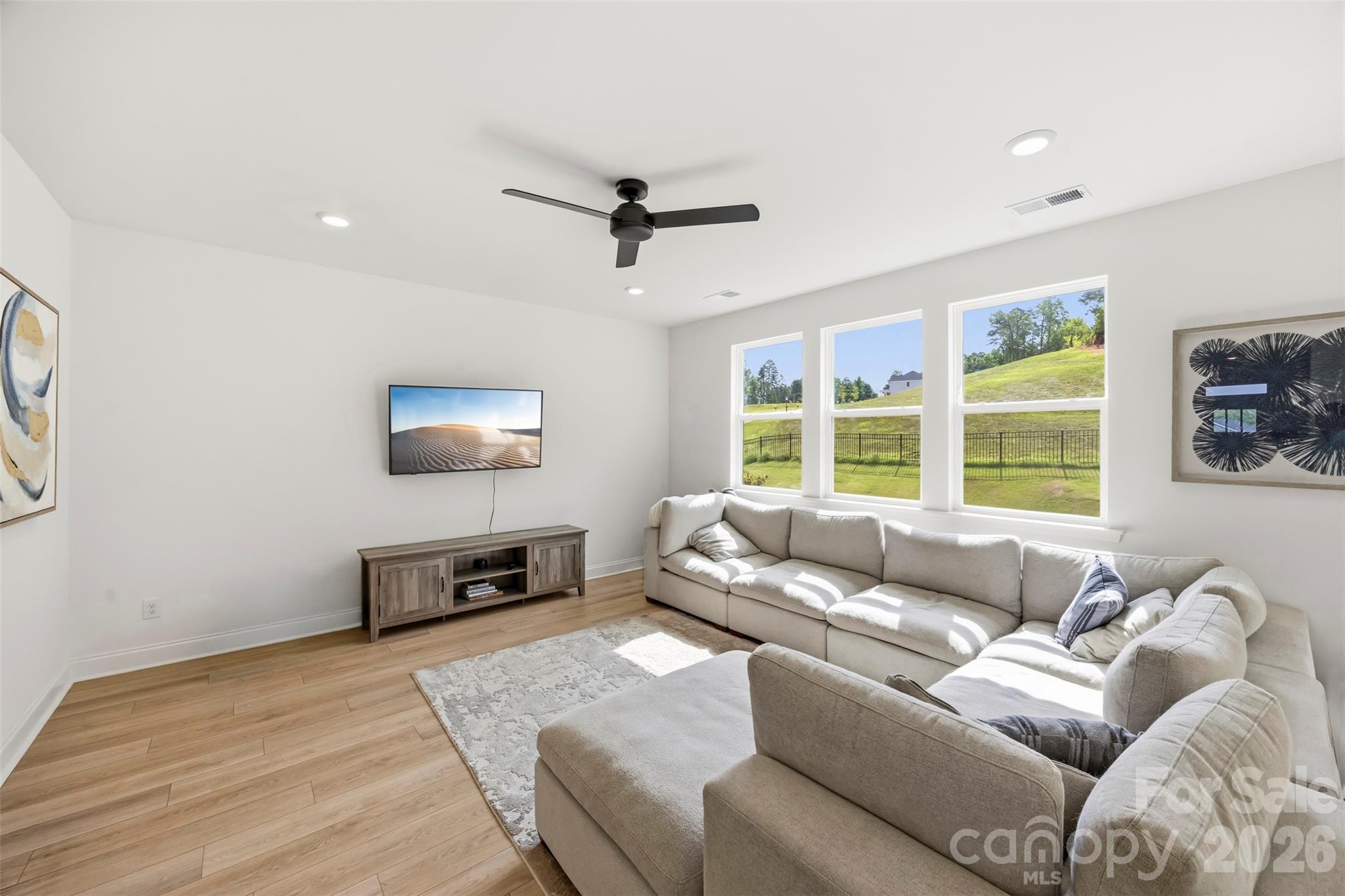 152 Lancashire Court Property Photo 11