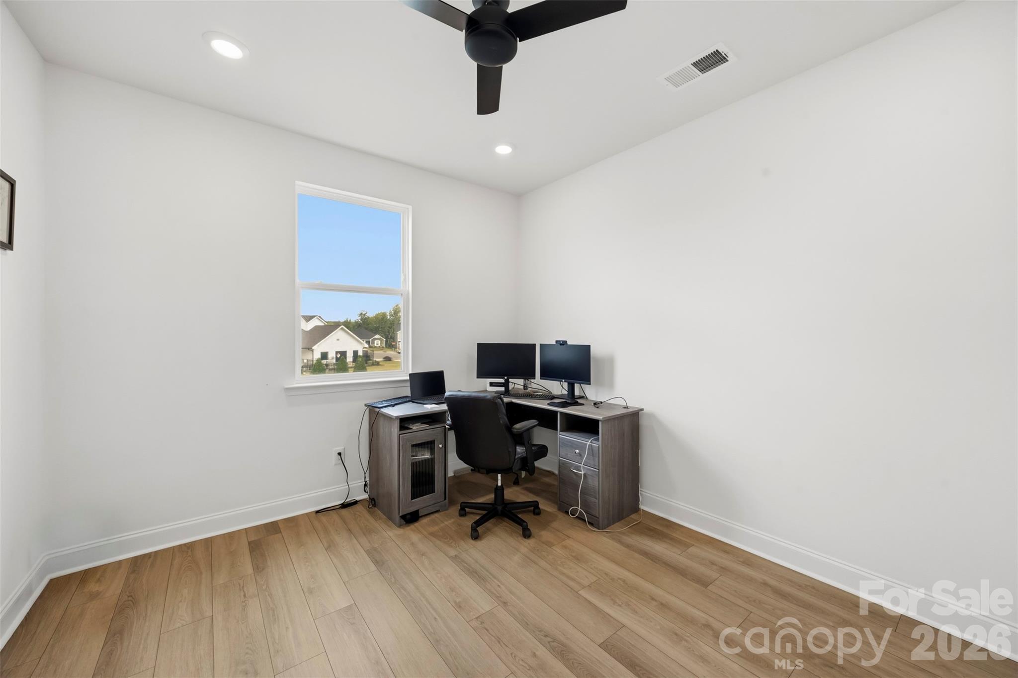 152 Lancashire Court Property Photo 25