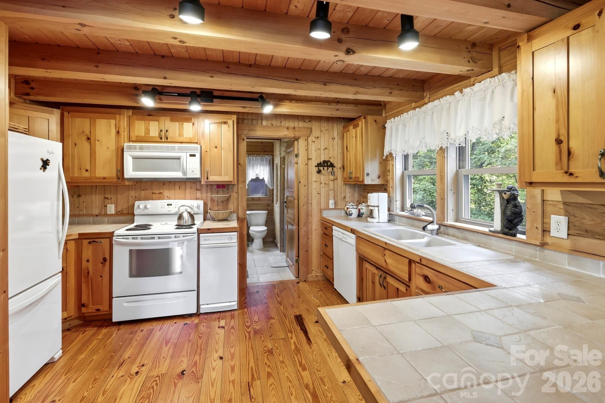603 Laurel Lakes Parkway Property Photo 10