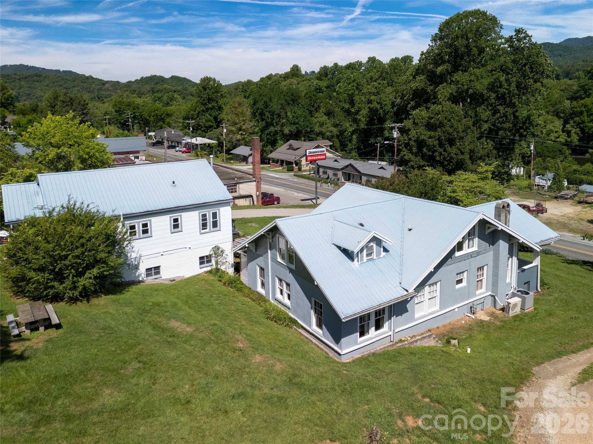 800 Main Street Property Photo 1