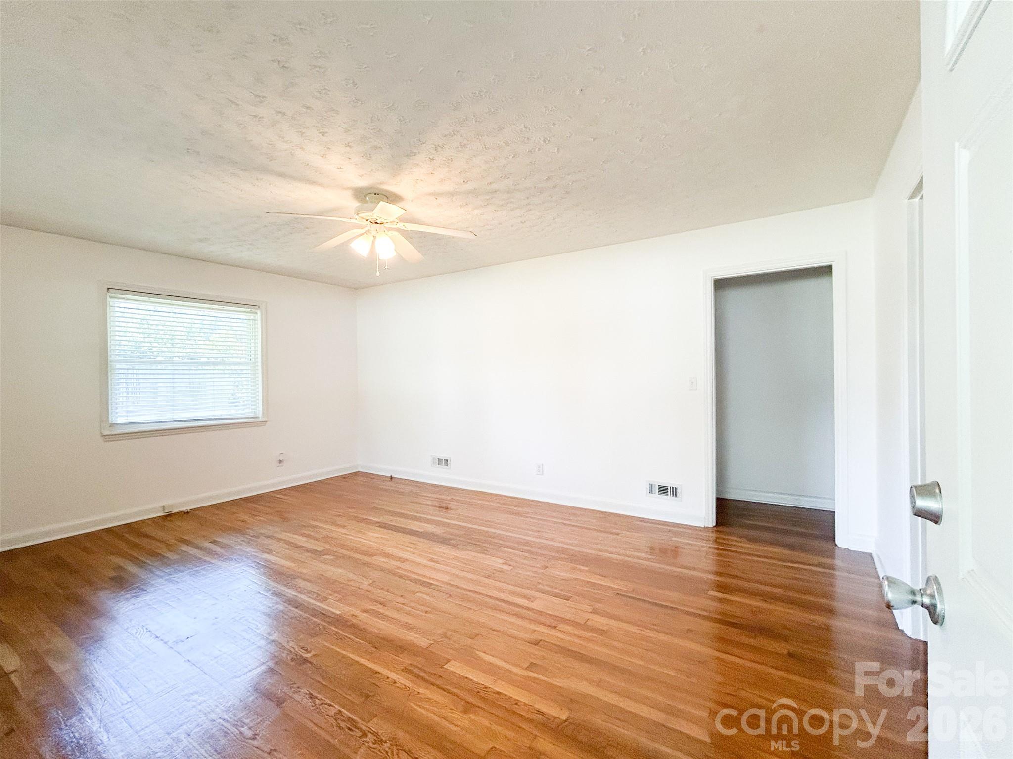 119 Hillcrest Street Property Photo 3