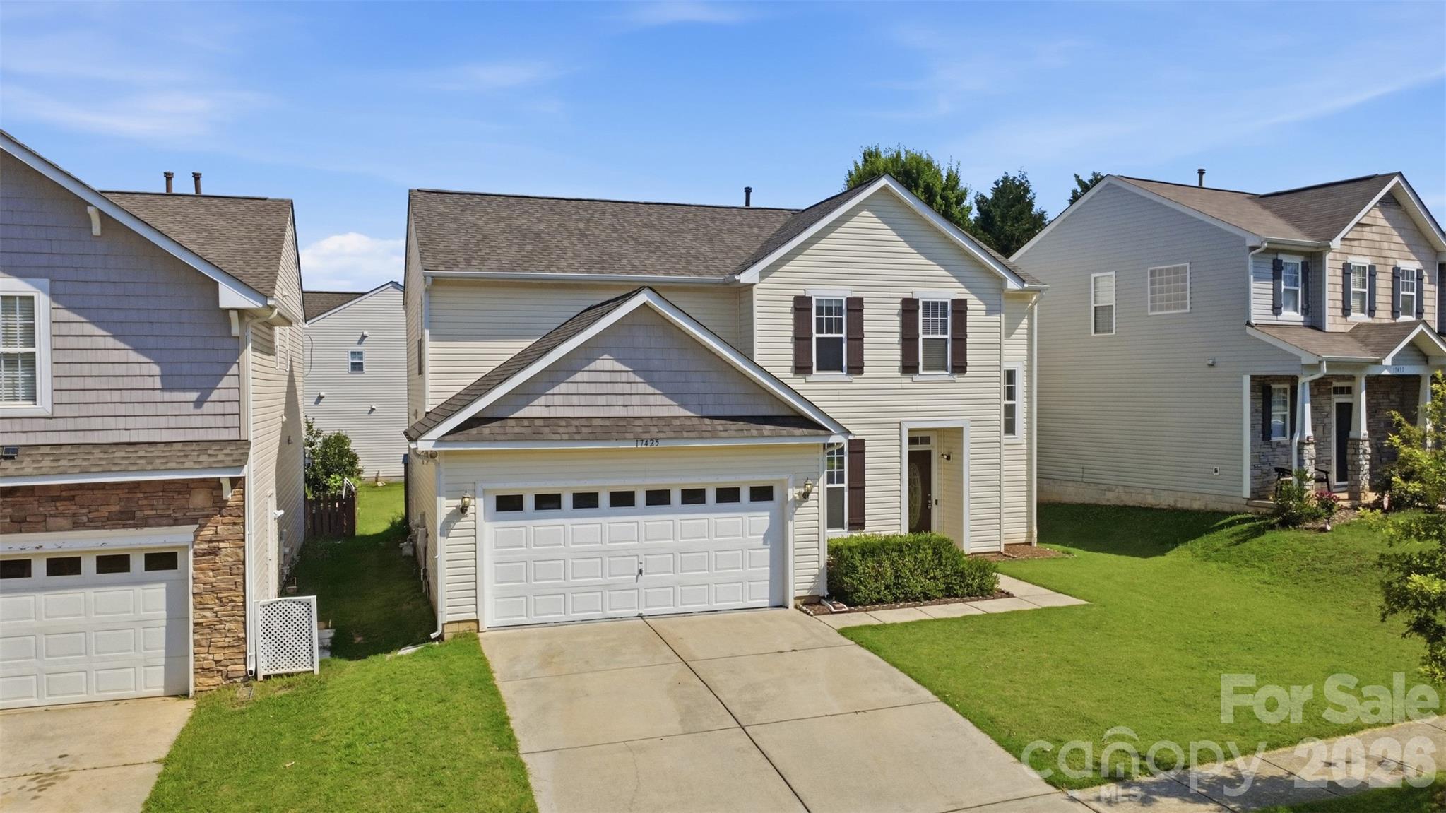 17425 Westmill Lane Property Photo 4
