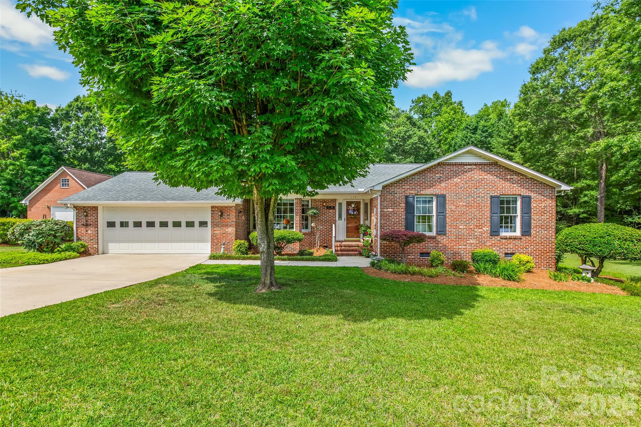 115 Woodland Drive Property Photo 2