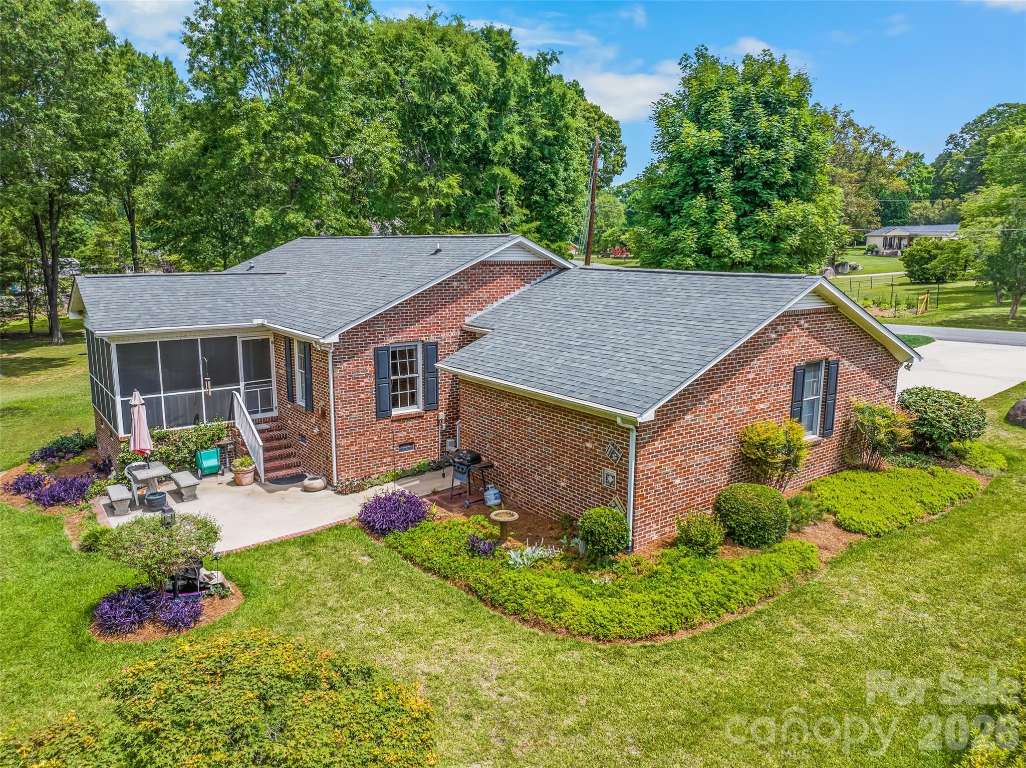 115 Woodland Drive Property Photo 6