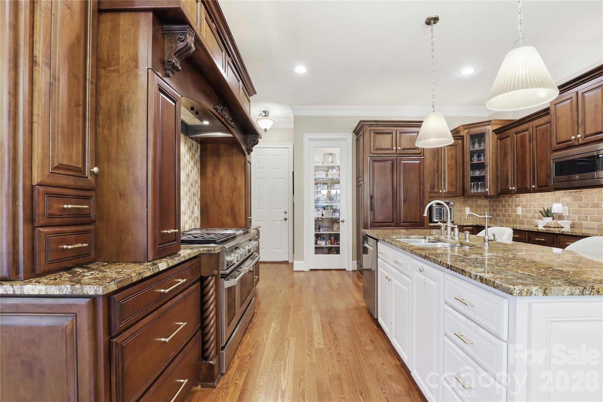 161 Cape Cod Way Property Photo 18
