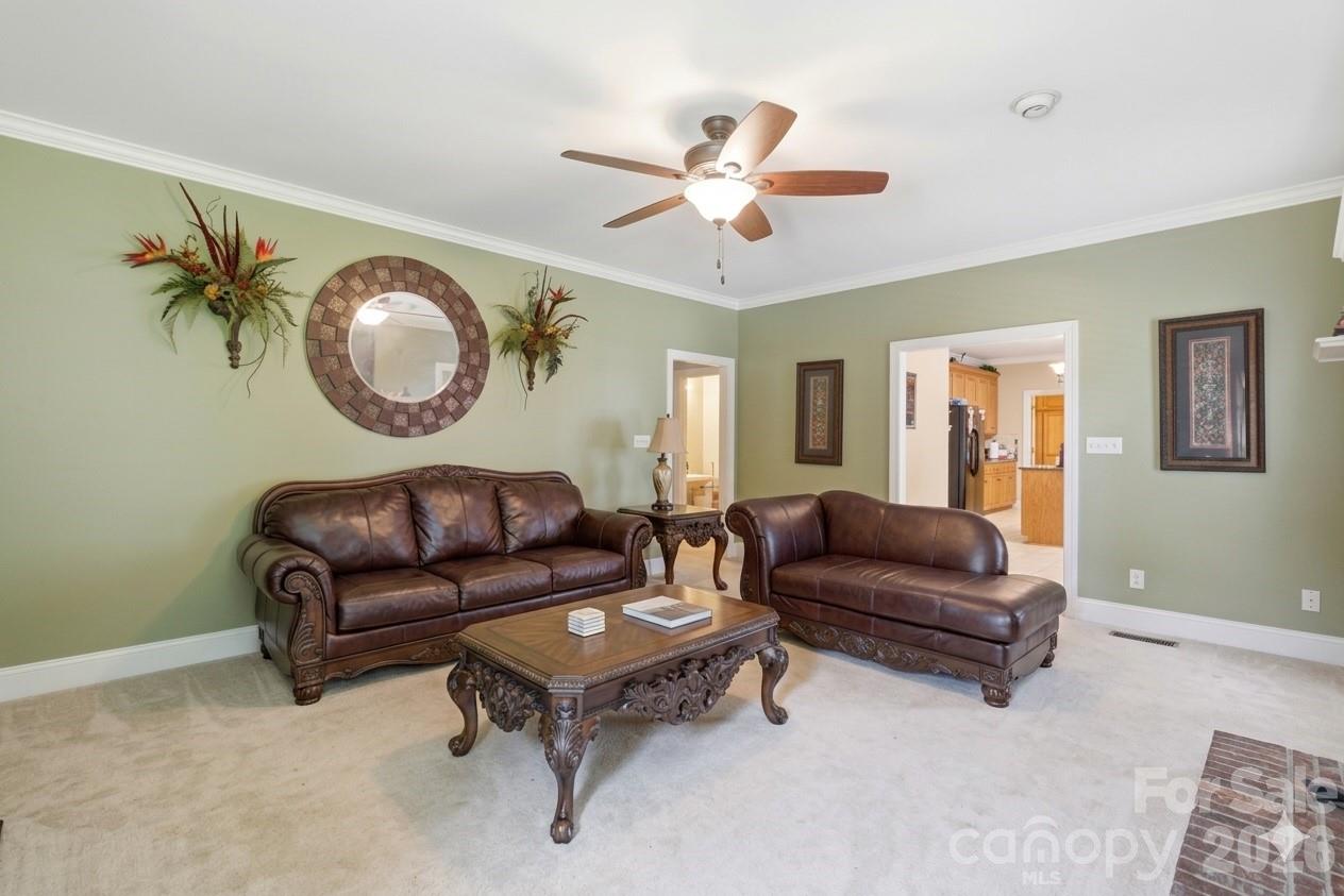 5400 Berrywood Lane Property Photo 12