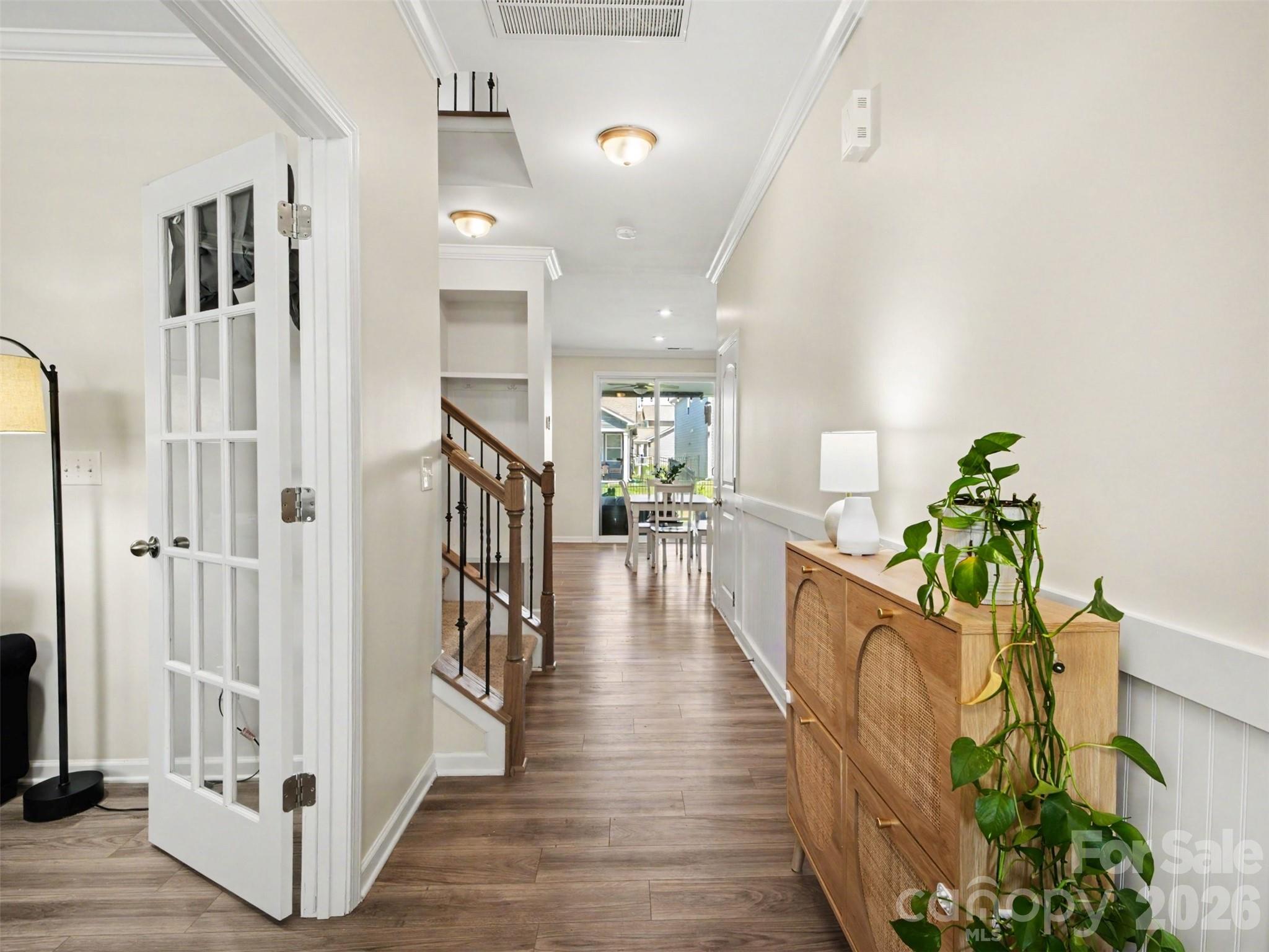 1331 Tollcross Road Property Photo 5
