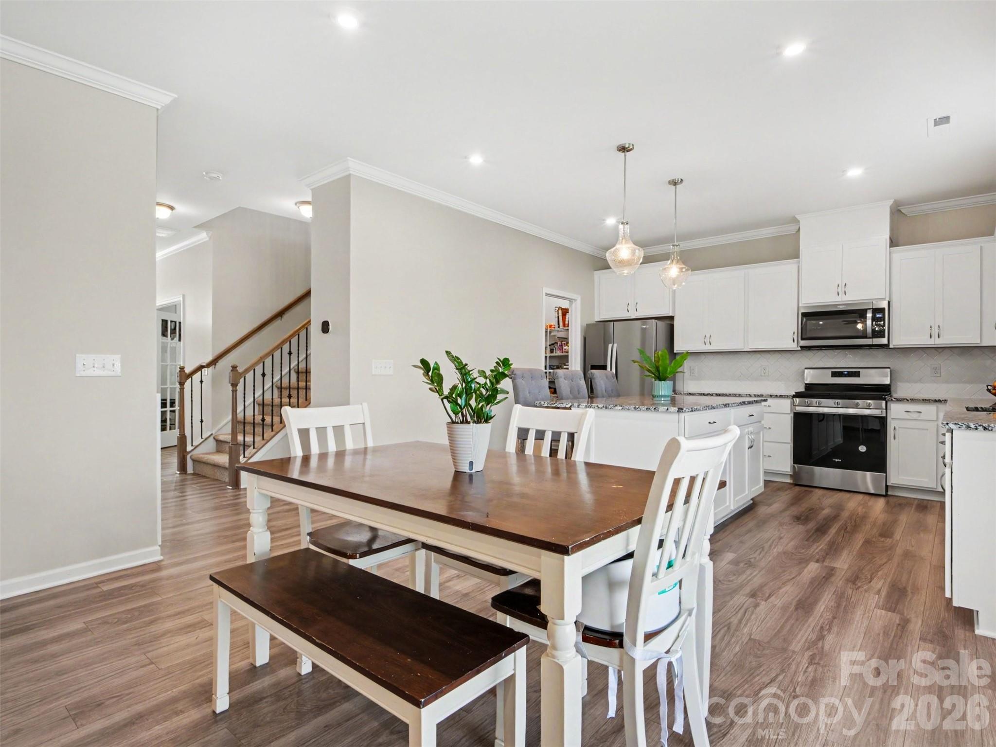 1331 Tollcross Road Property Photo 11