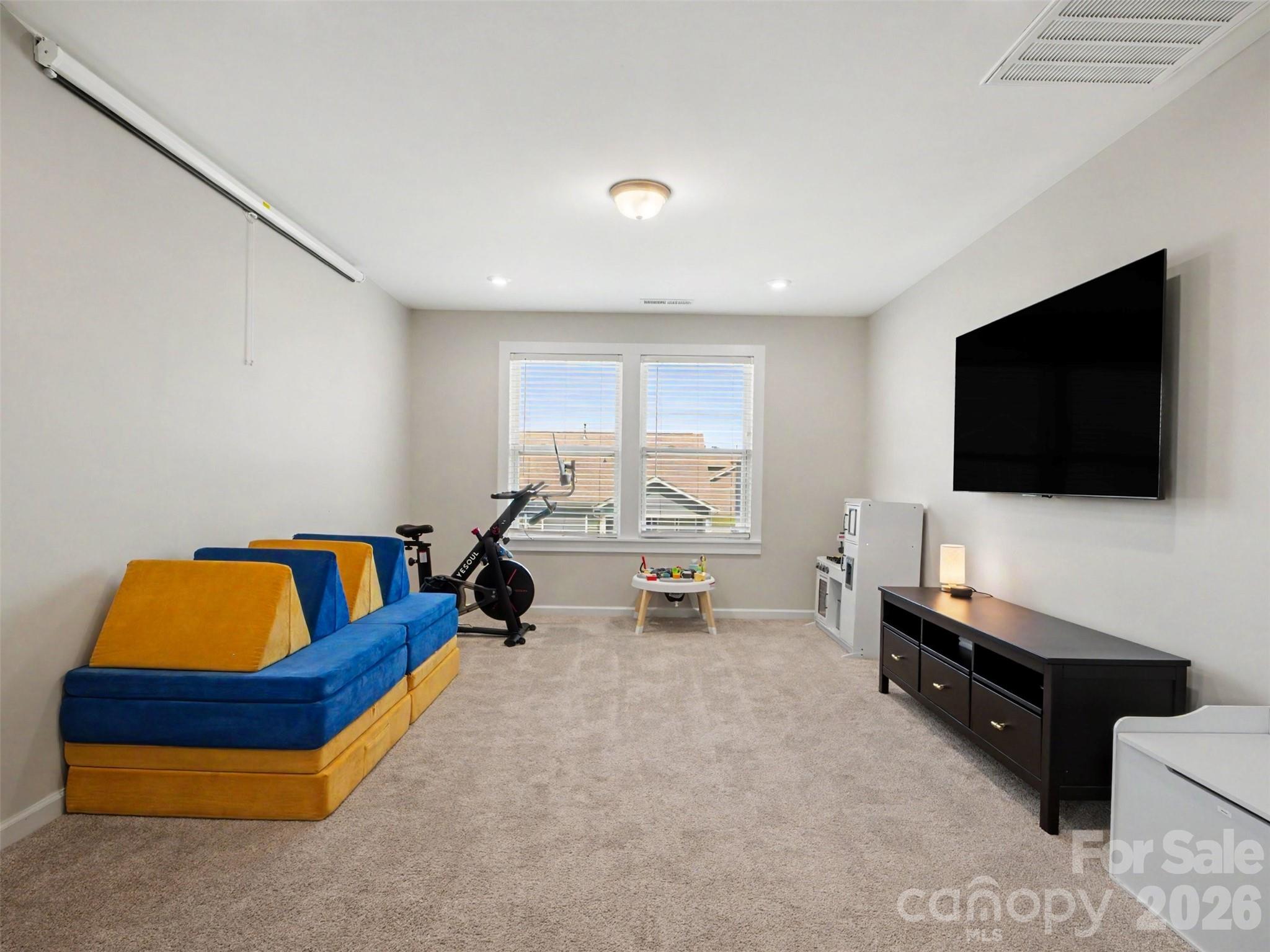 1331 Tollcross Road Property Photo 15