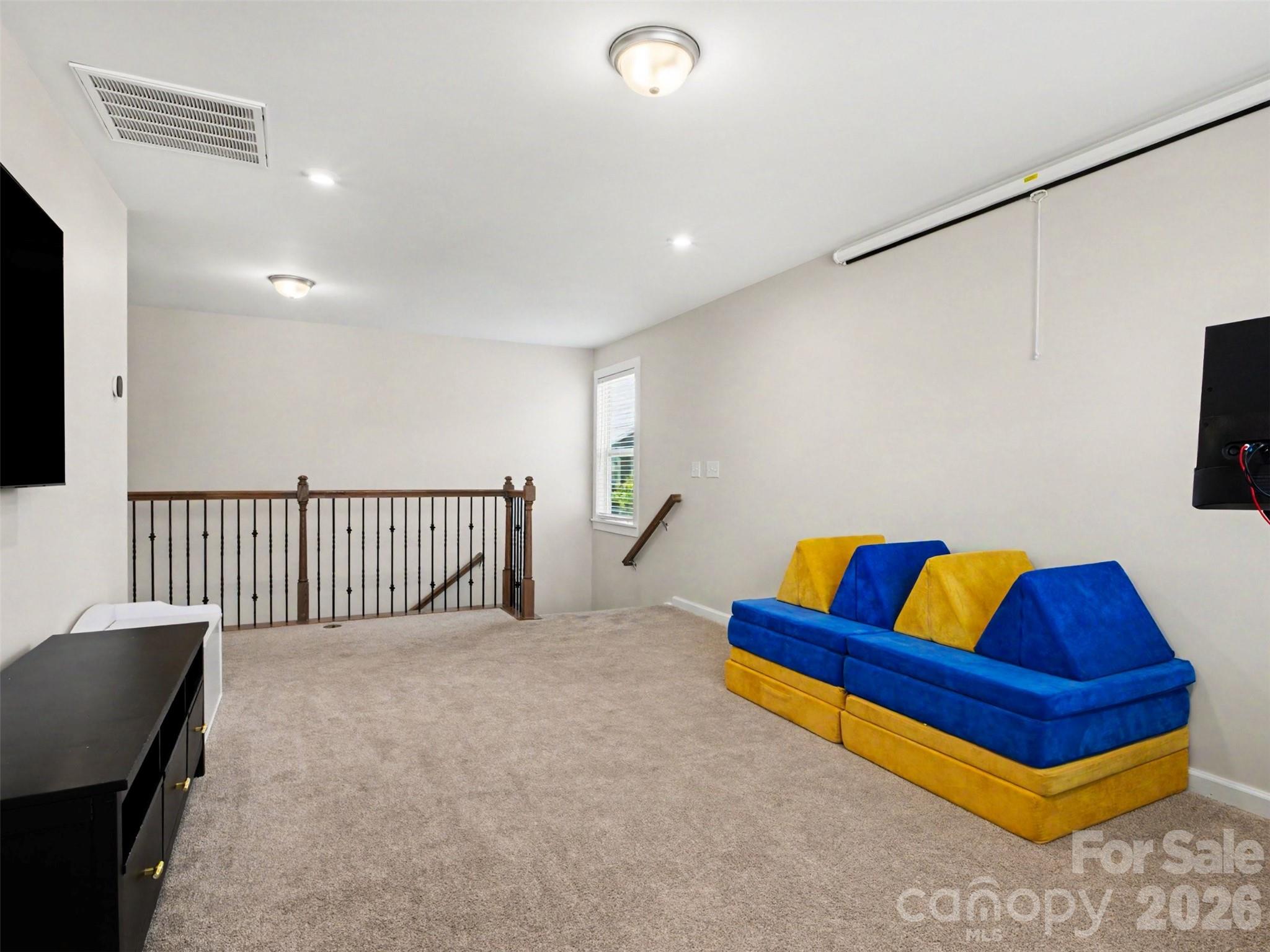 1331 Tollcross Road Property Photo 17