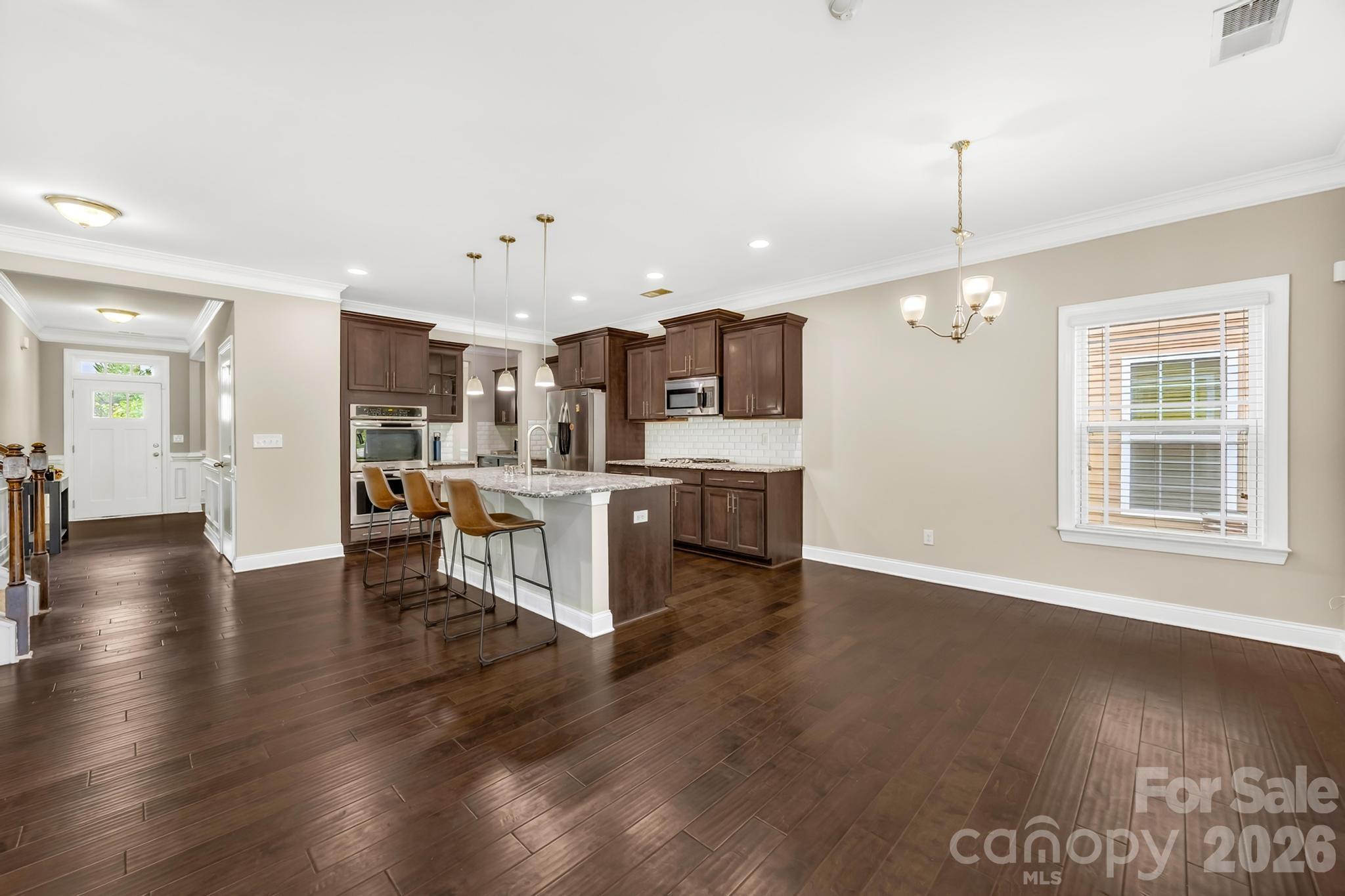 1042 Dina Drive Property Photo 12