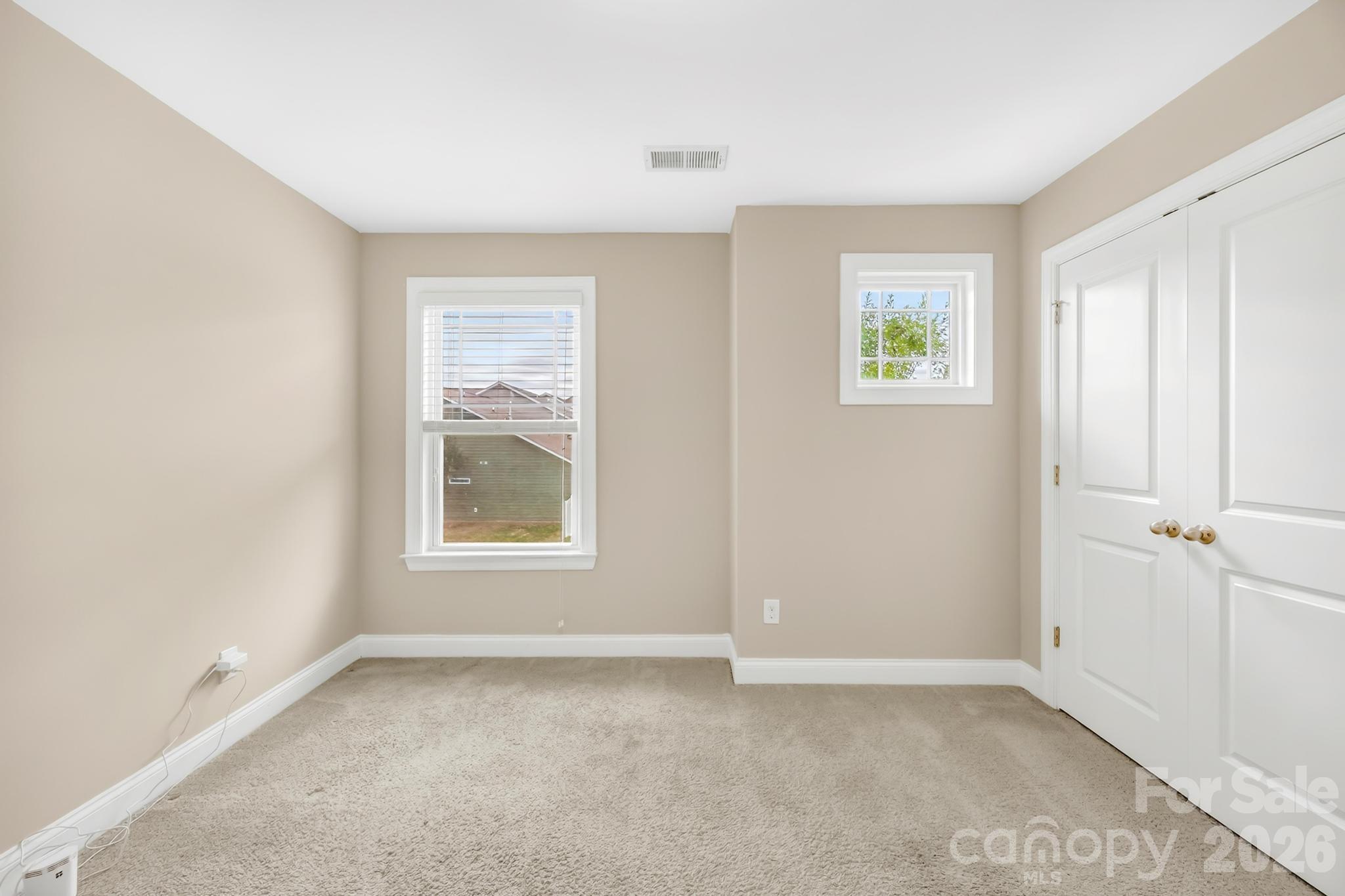 1042 Dina Drive Property Photo 24