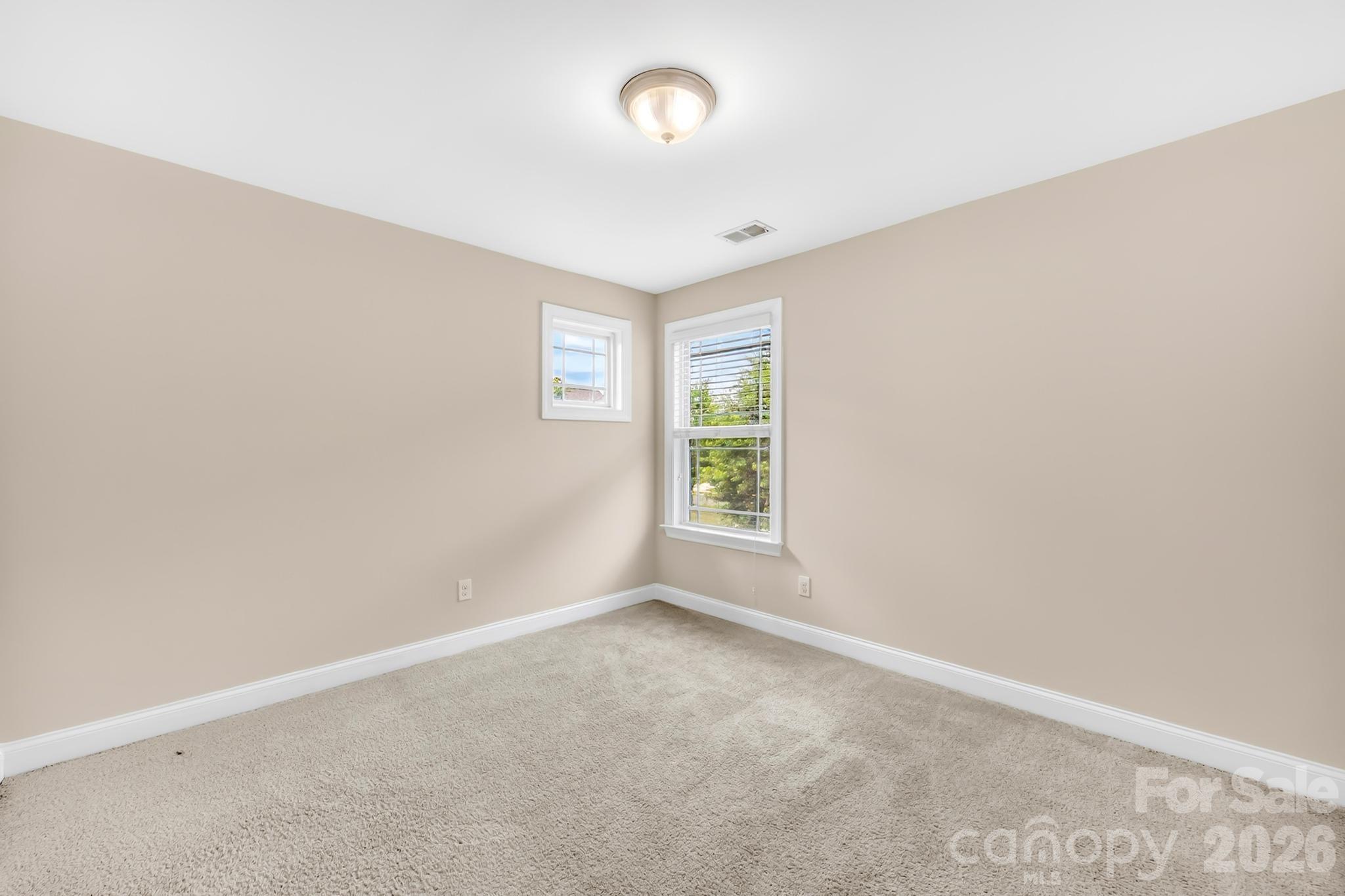 1042 Dina Drive Property Photo 25
