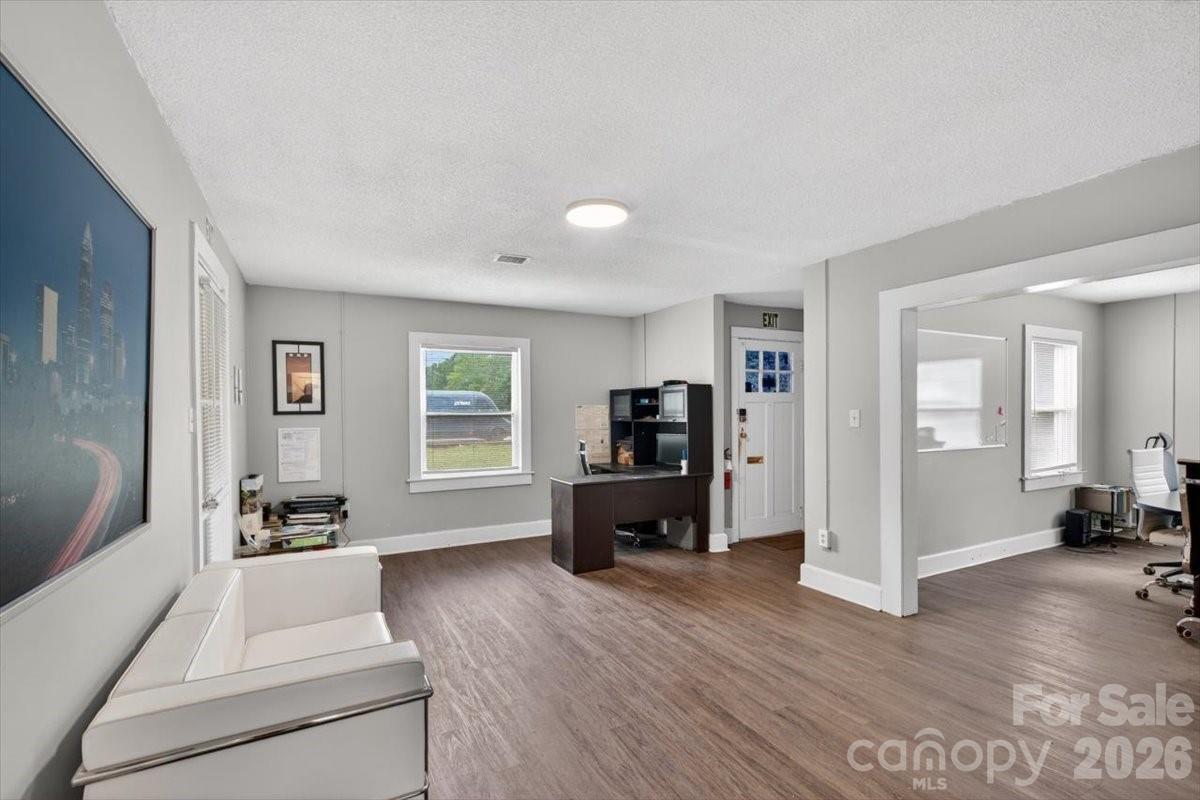 16008 Old Statesville Road Property Photo 11