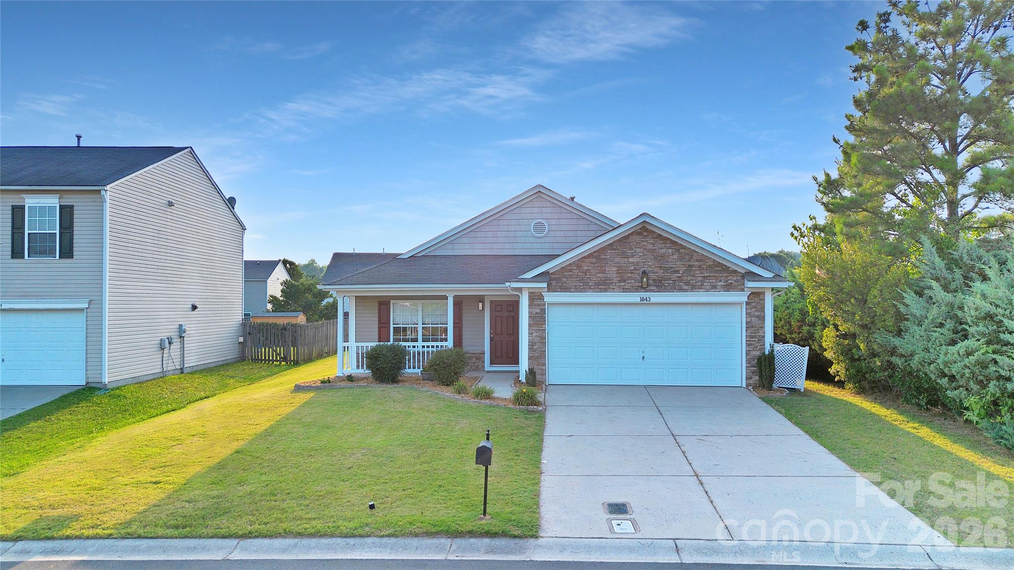 1843 Rustic Barn Drive Property Photo 2
