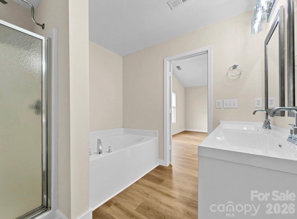 1843 Rustic Barn Drive Property Photo 18