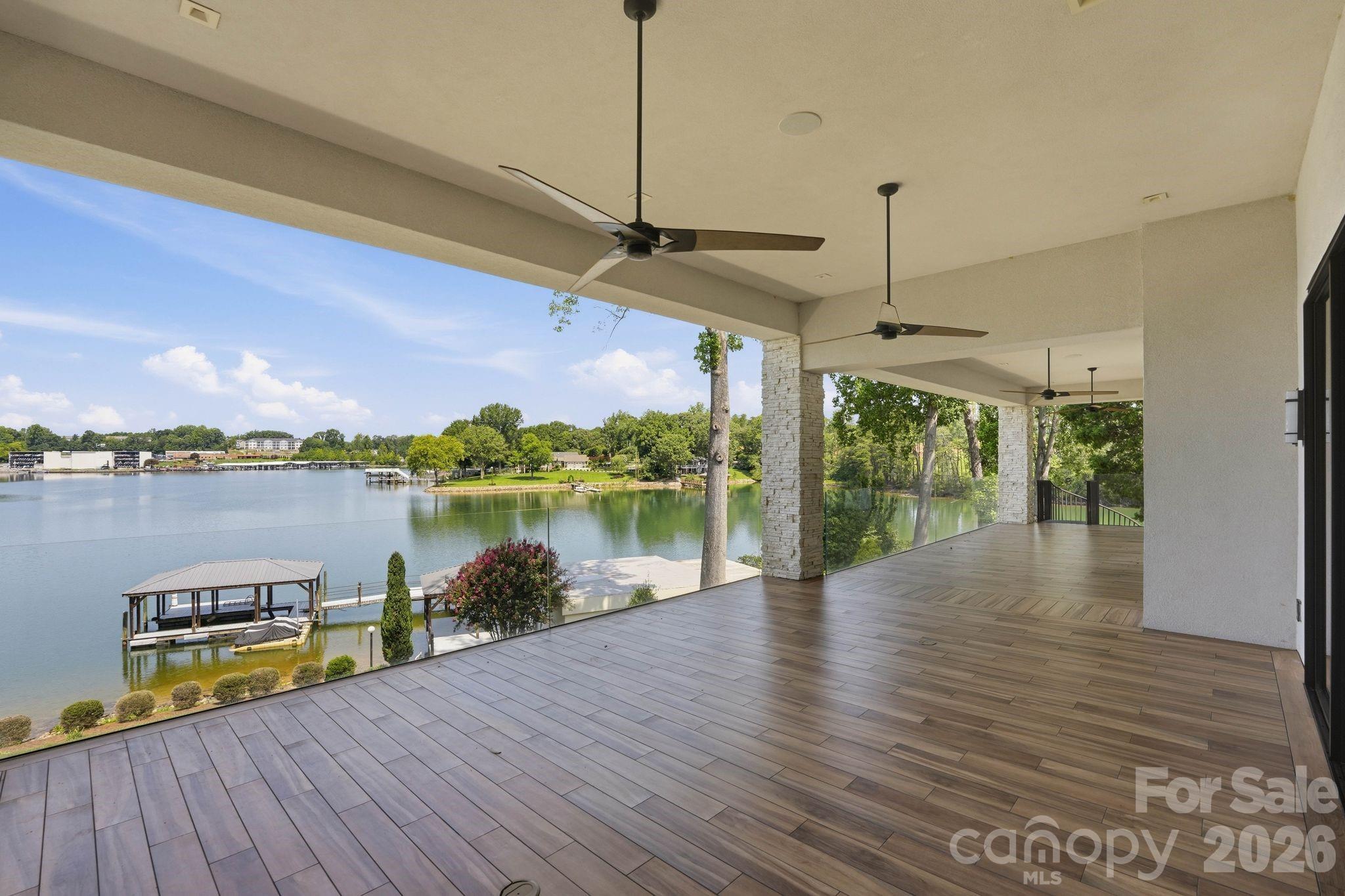 7272 Lynbrook Circle Property Photo 2