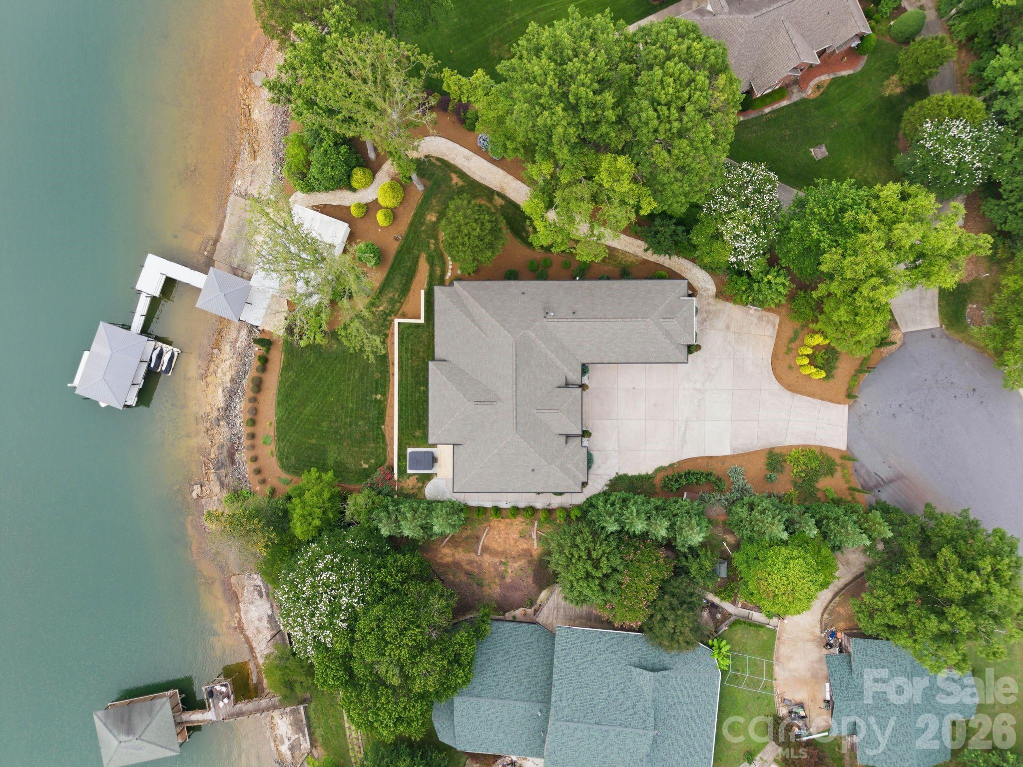 7272 Lynbrook Circle Property Photo 10