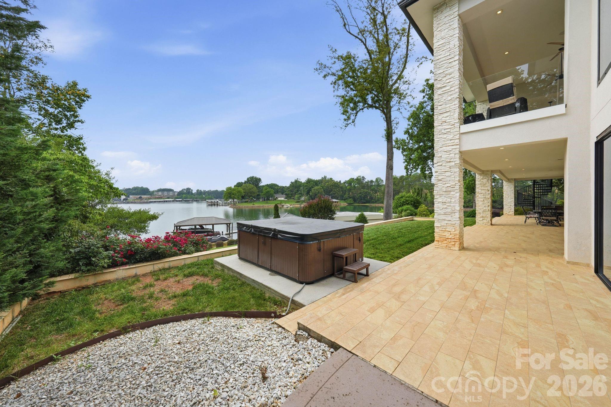 7272 Lynbrook Circle Property Photo 14