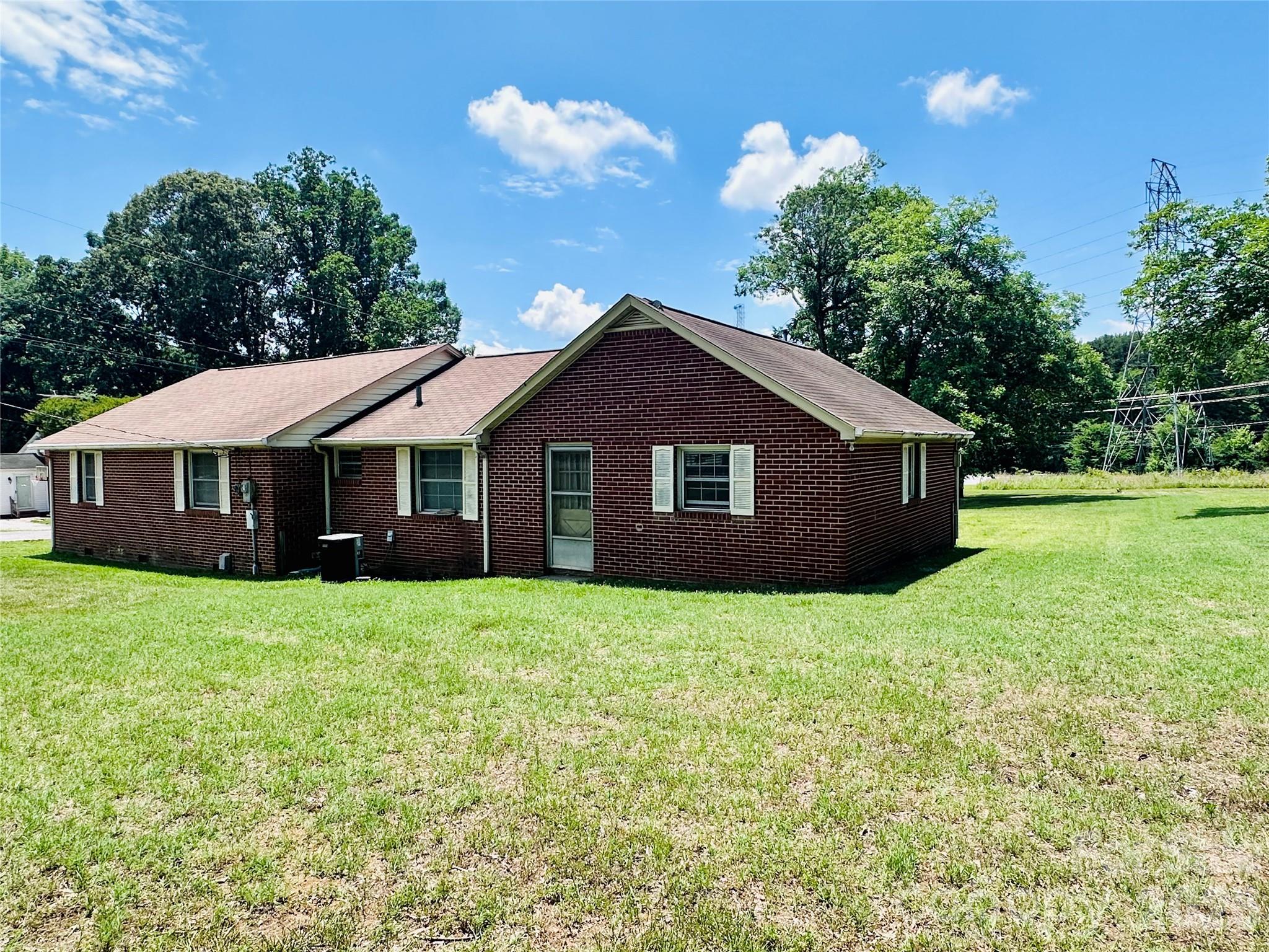 2150 Mary Street Property Photo 6