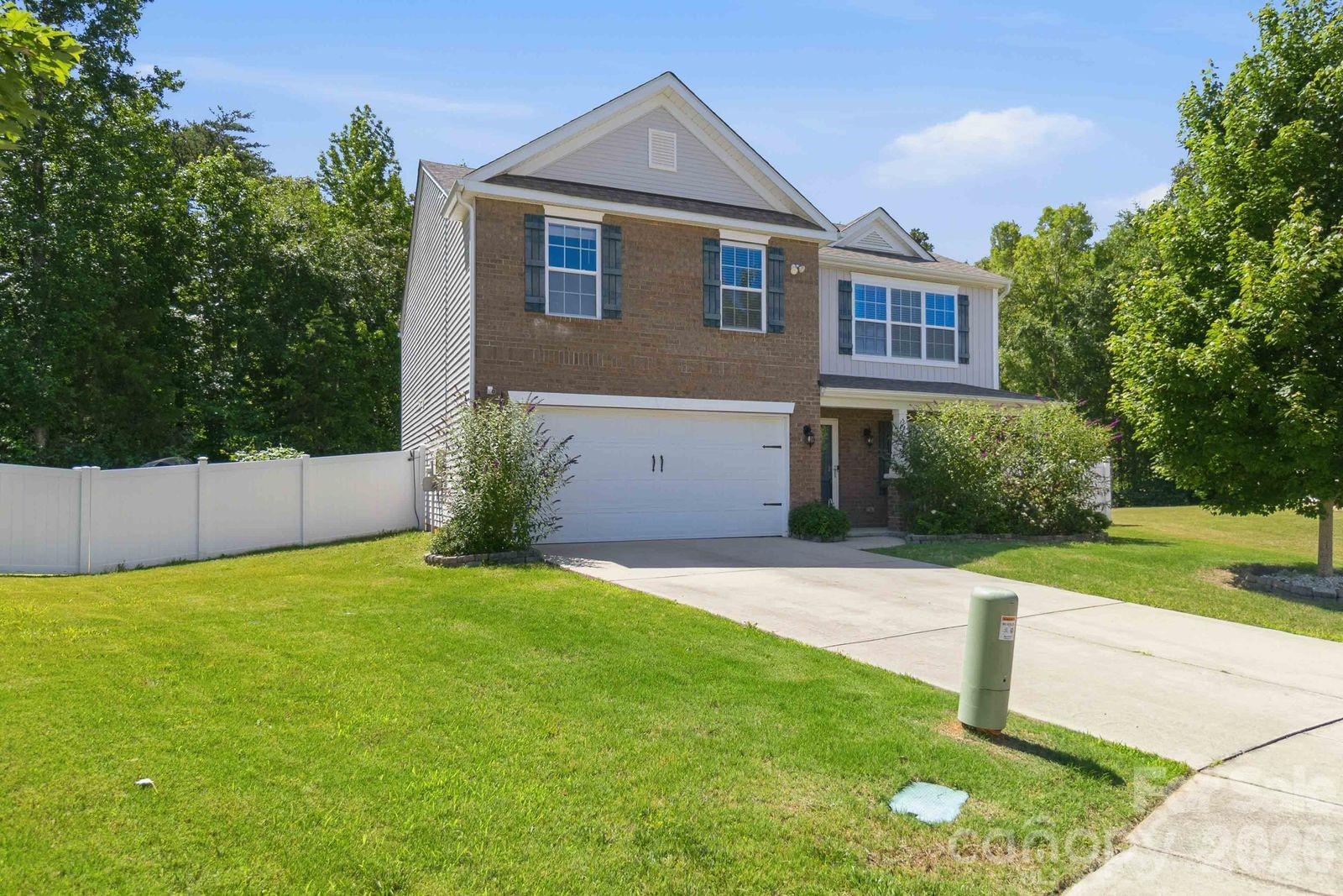 5904 Ellimar Field Lane Property Photo 1