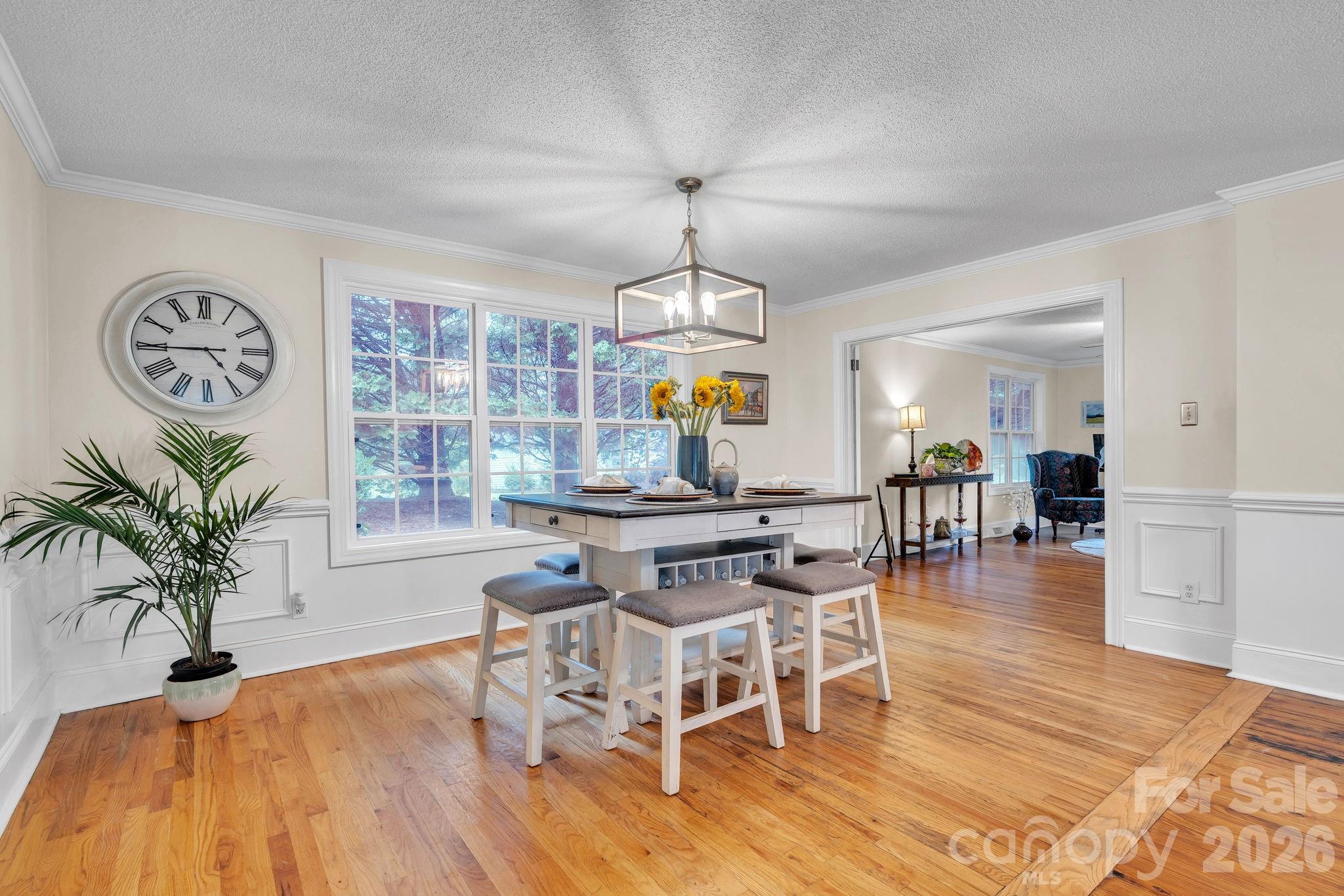 103 Forest Avenue Property Photo 6