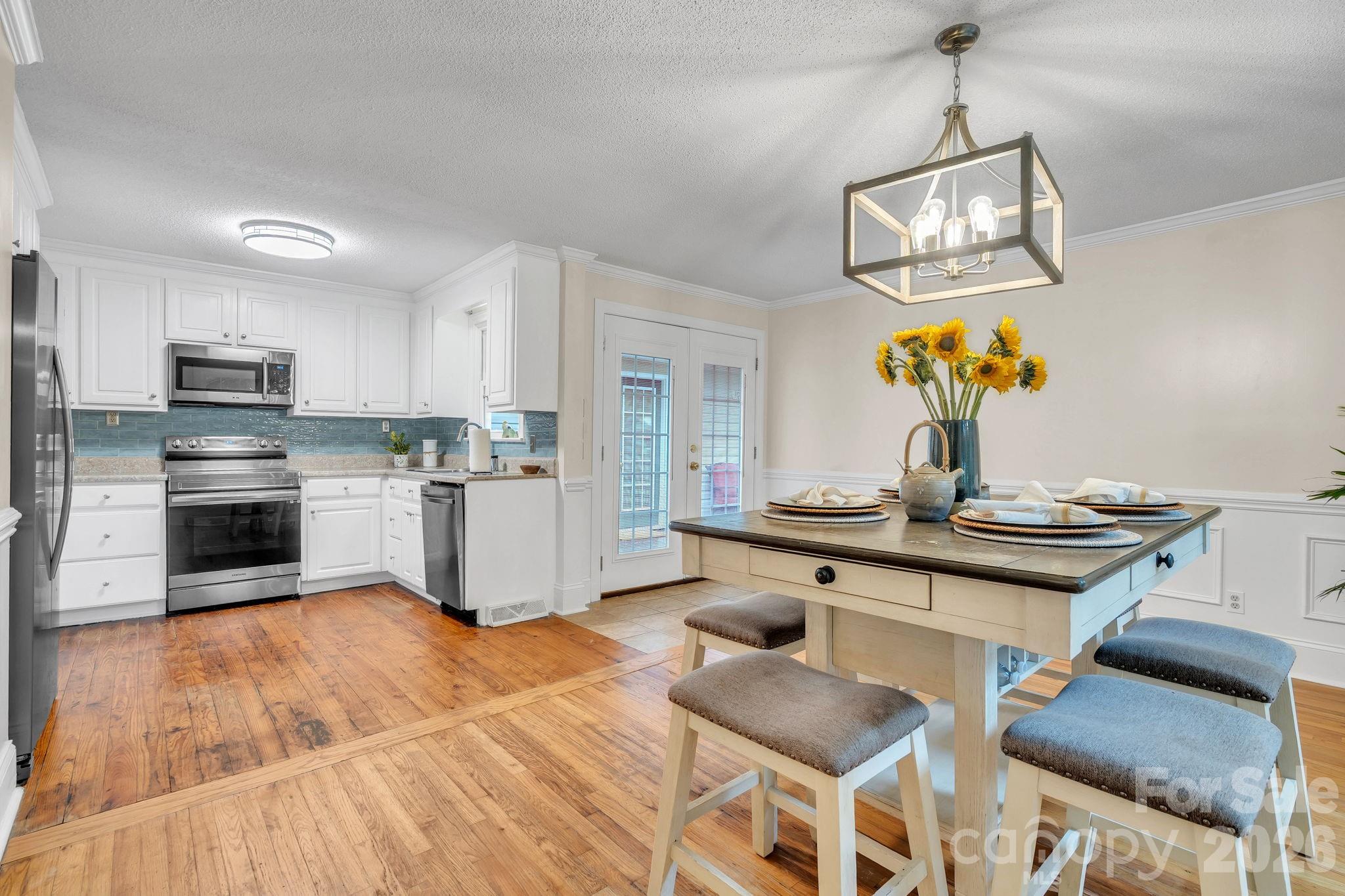103 Forest Avenue Property Photo 8