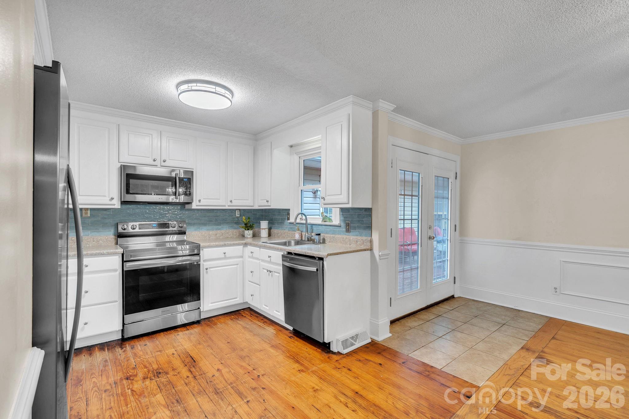 103 Forest Avenue Property Photo 9