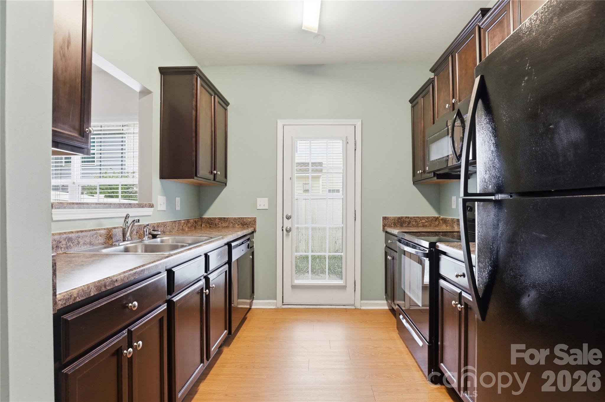 3627 Danvers Street Property Photo 4