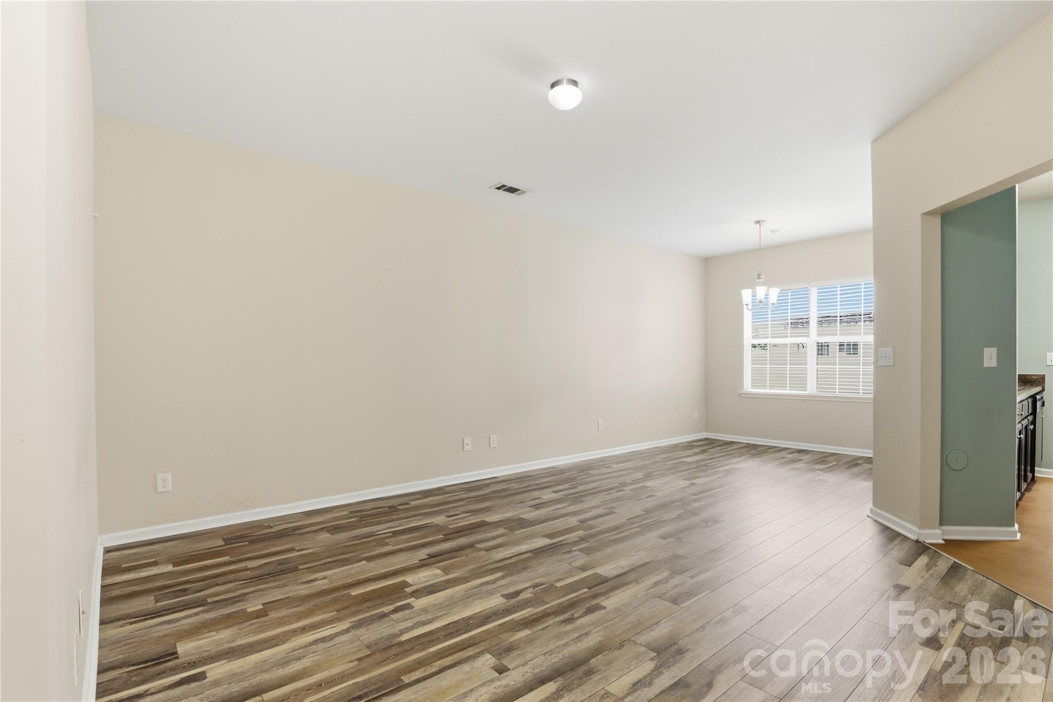 3627 Danvers Street Property Photo 7